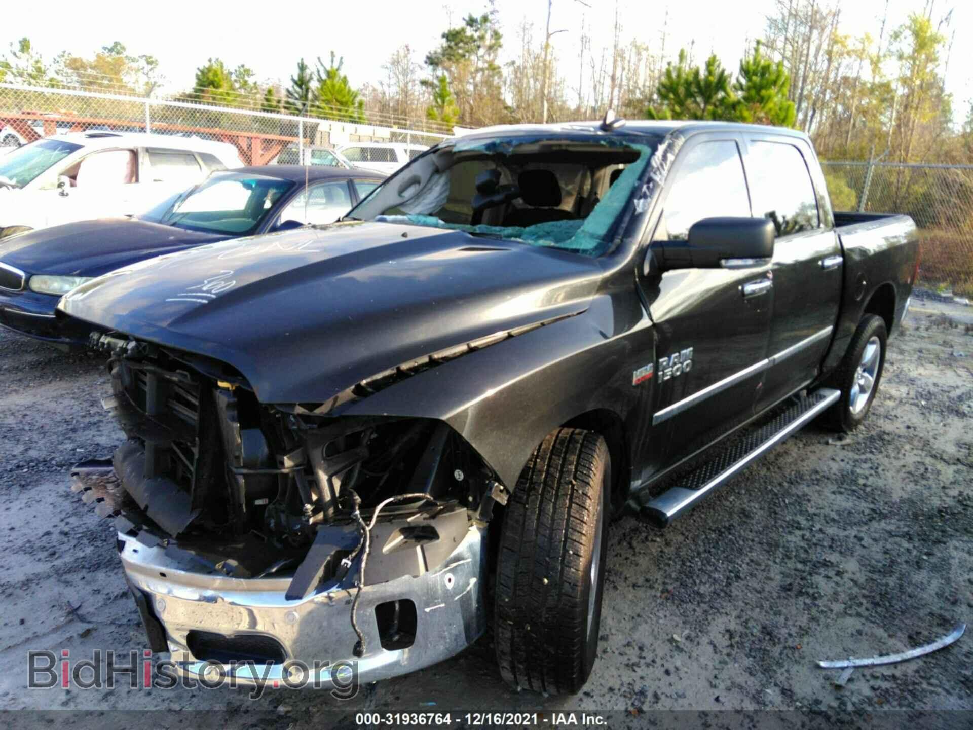 2016 RAM 1500 - VIN: 3C6RR6LT5GG318067 - Фото 2