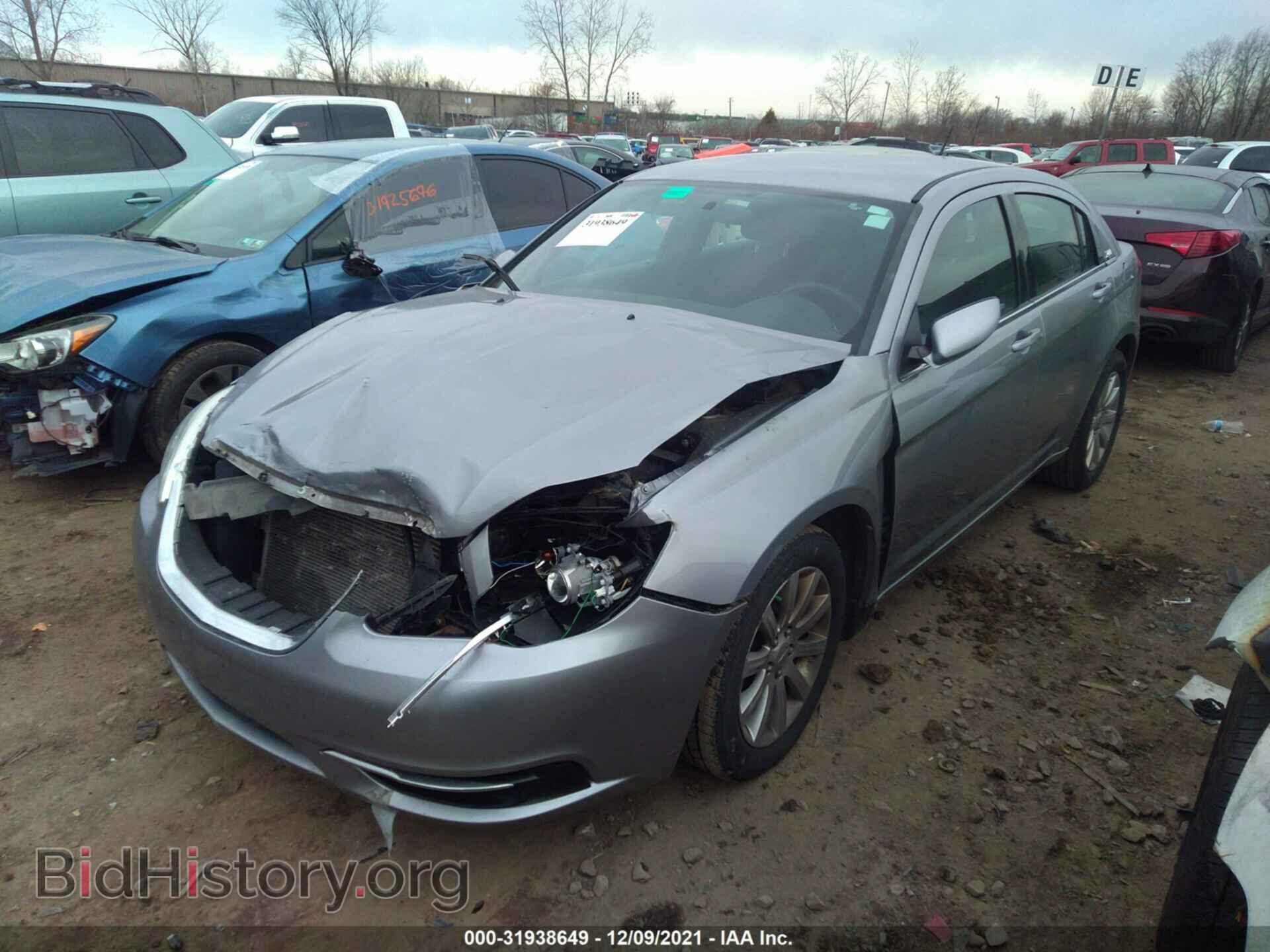 2013 CHRYSLER 200 - VIN: 1C3CCBBB0DN580345 - Фото 2