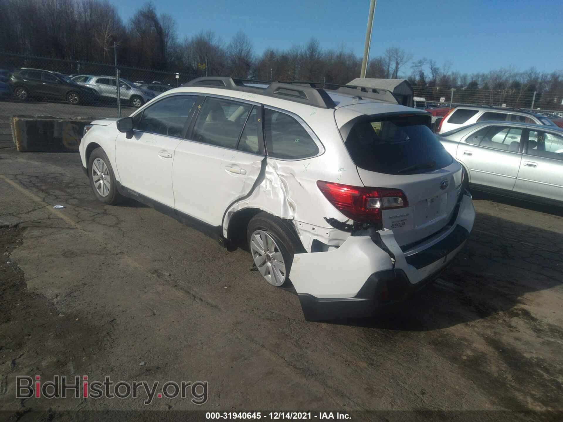 2019 SUBARU OUTBACK - VIN: 4S4BSABC5K3216598 - Фото 3