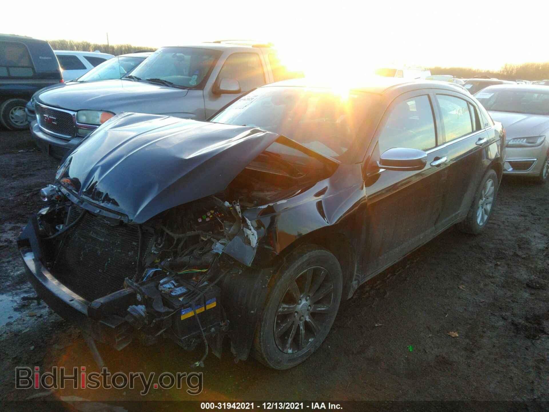 2013 CHRYSLER 200 - VIN: 1C3CCBCG6DN507166 - Photo 2