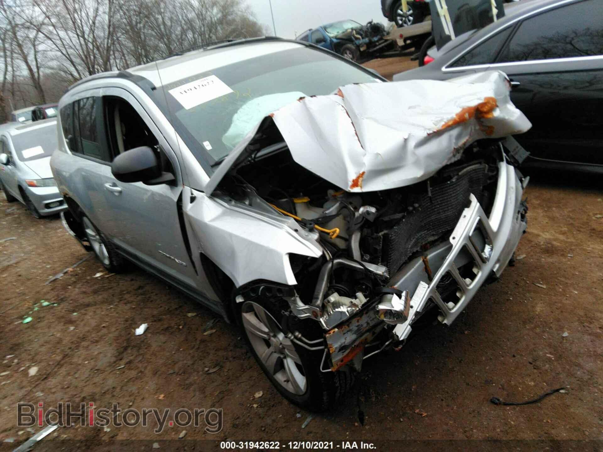 Photo 1J4NF1FB8BD277892 - JEEP COMPASS 2011