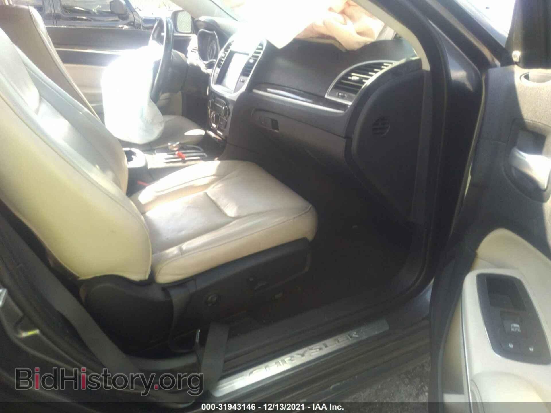 2016 CHRYSLER 300 - VIN: 2C3CCAEG1GH334113 - Фото 5