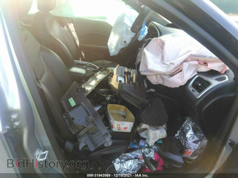 2020 Jeep COMPASS (VIN 3C4NJDCB9LT142362) — photo 5 of 11