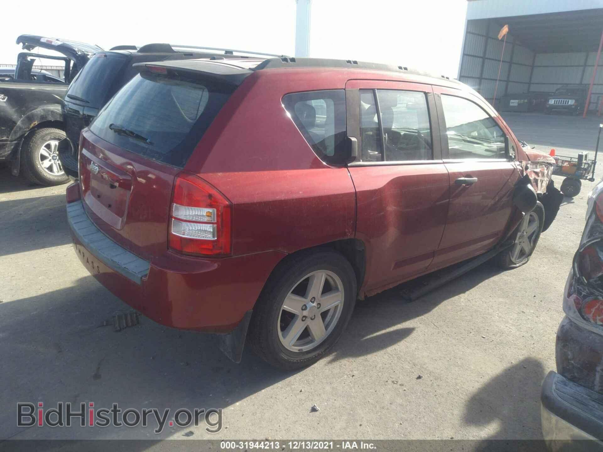 2007 JEEP COMPASS - VIN: 1J8FT47W77D378816 - Фото 4