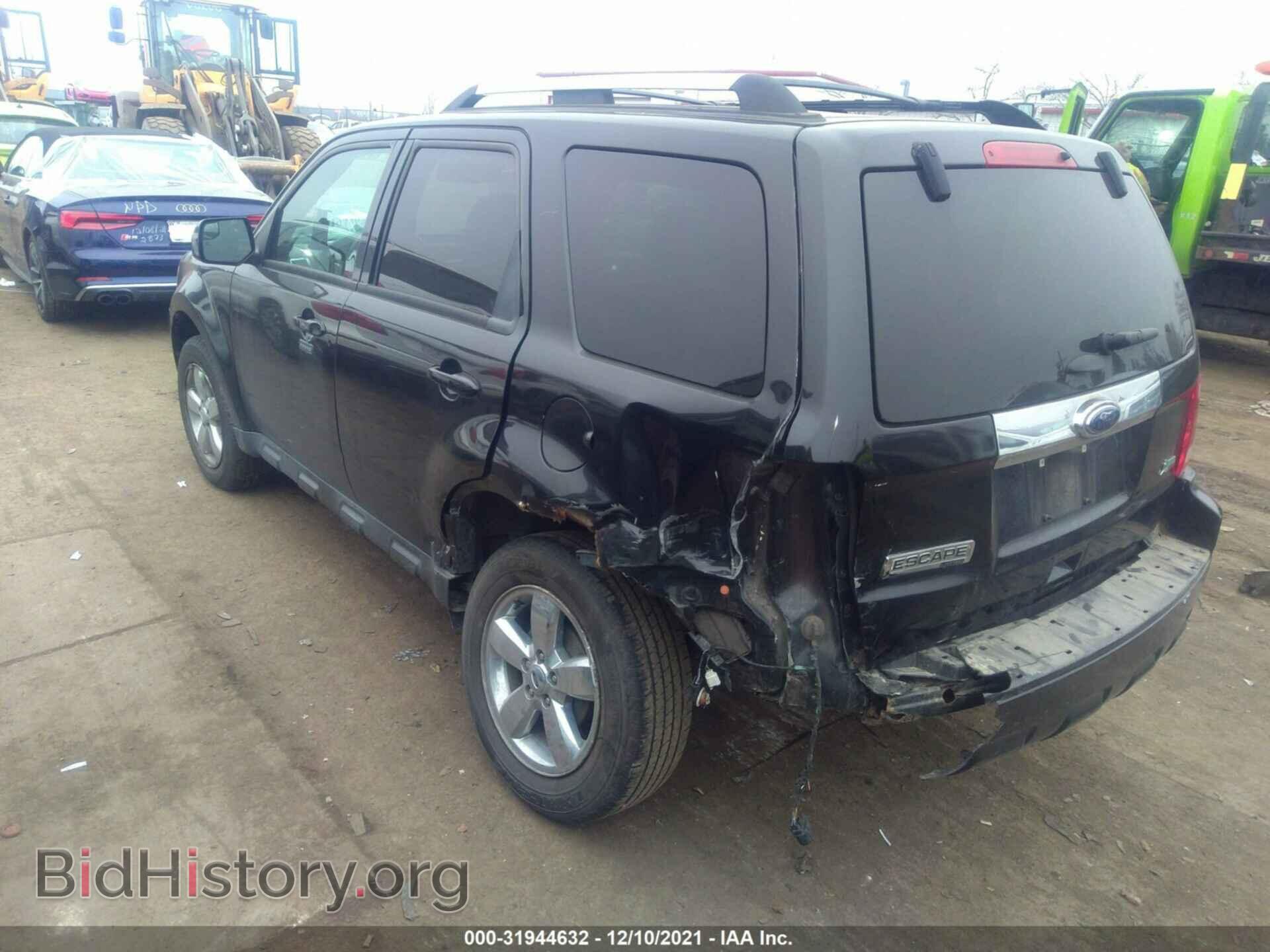 2011 FORD ESCAPE - VIN: 1FMCU0E78BKB22745 - Фото 3