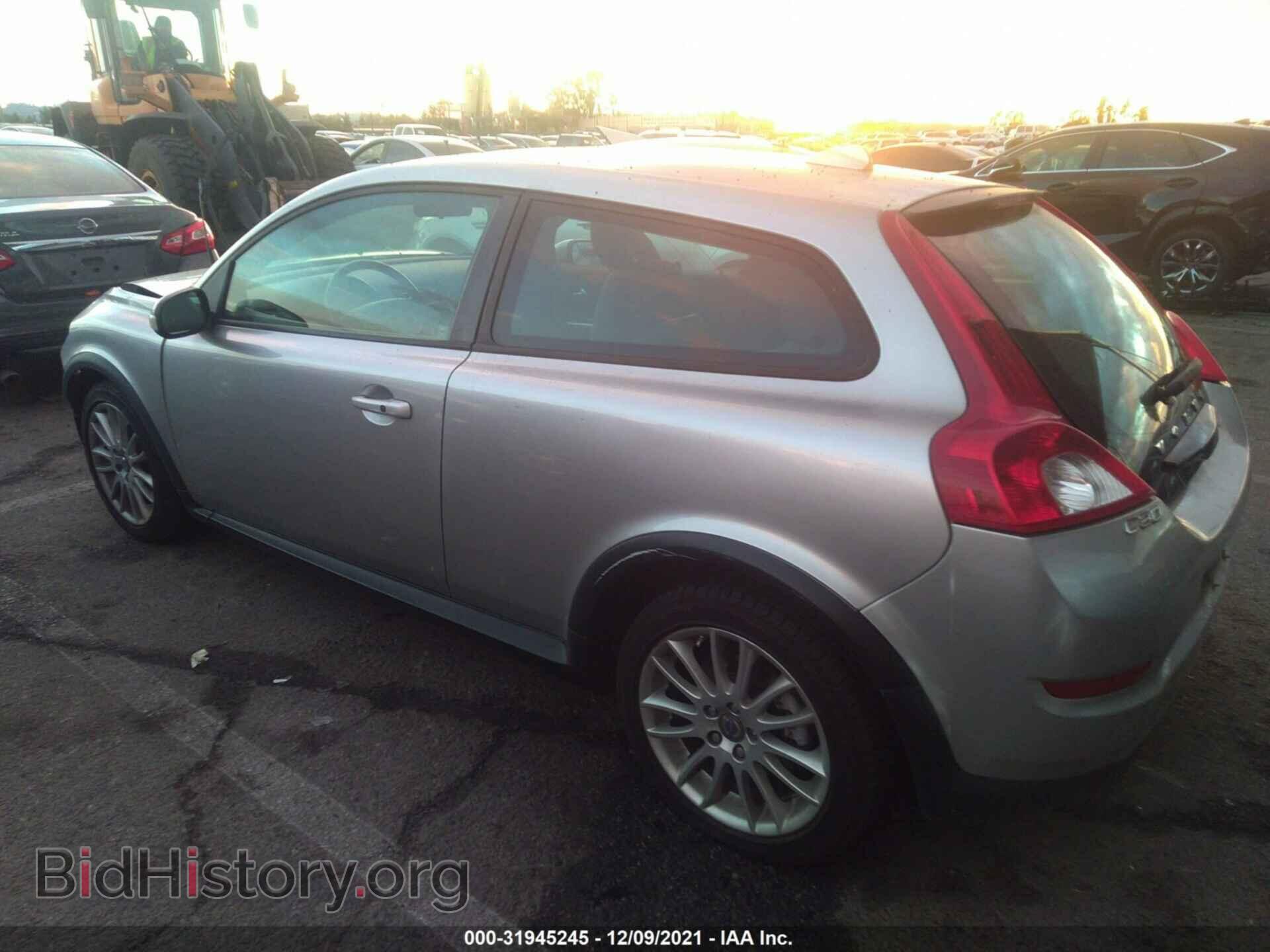 2012 VOLVO C30 - VIN: YV1672MK6C2286534 - Фото 3