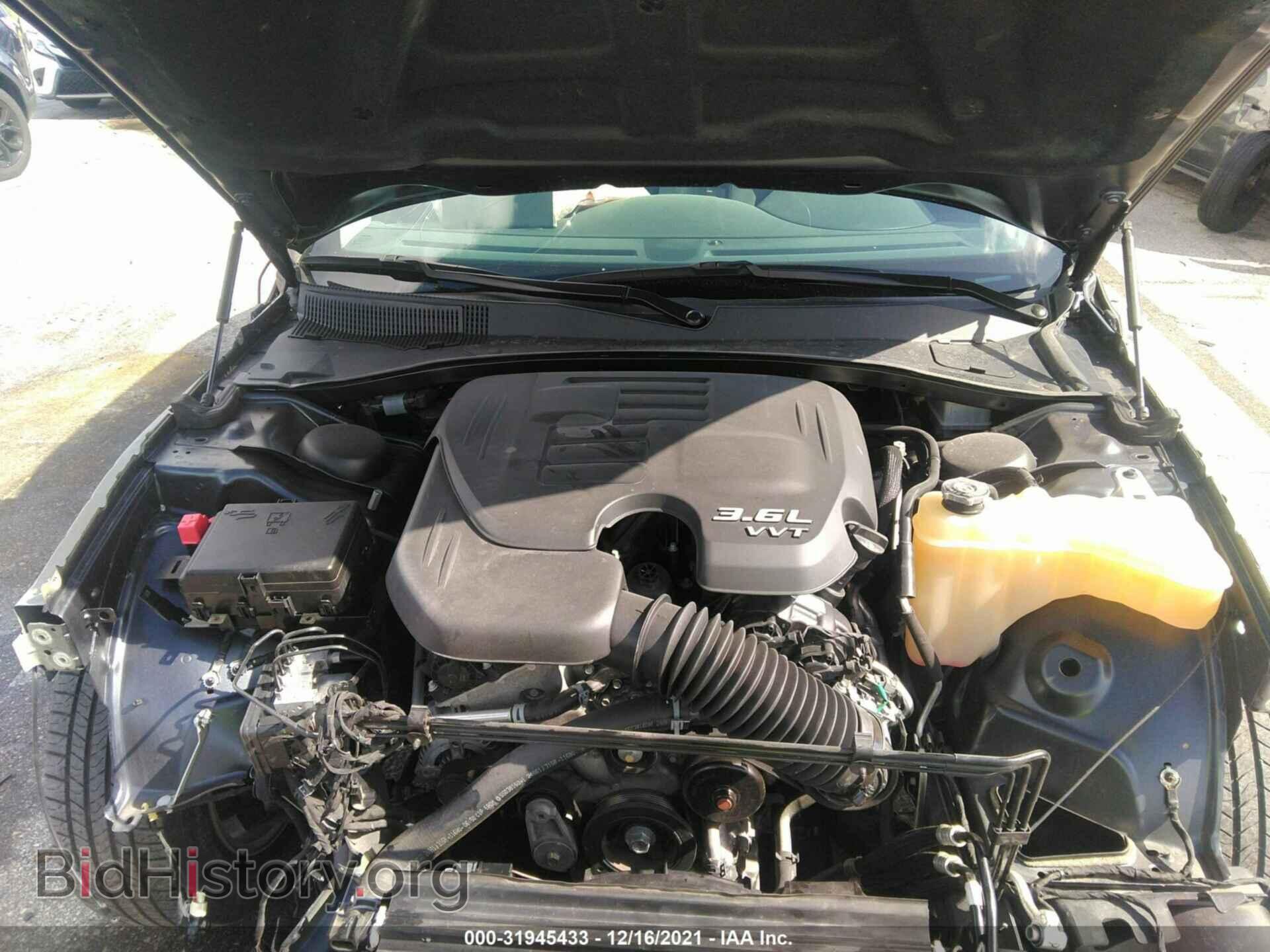 2019 CHRYSLER 300 - VIN: 2C3CCAAG9KH542433 - Фото 10