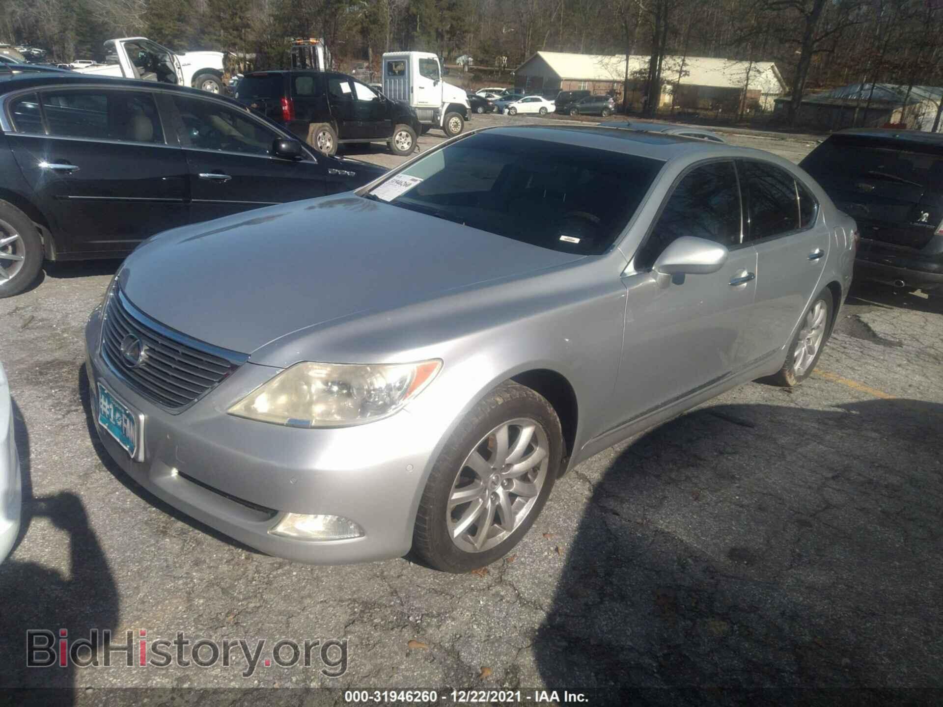 2009 LEXUS LS 460 - VIN: JTHBL46F095090798 - Photo 2