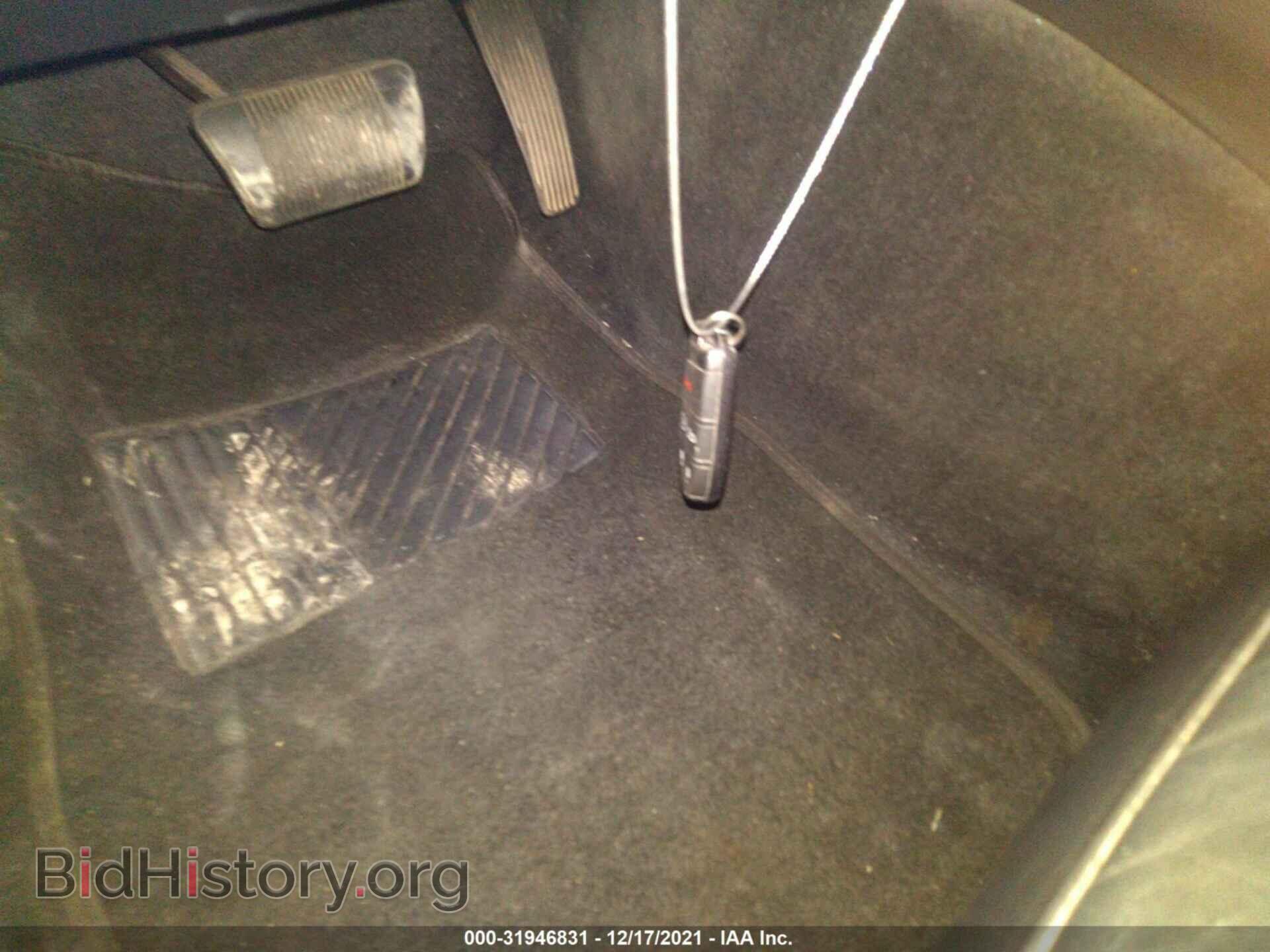 2014 CHRYSLER 300 - VIN: 2C3CCARG6EH193997 - Фото 11