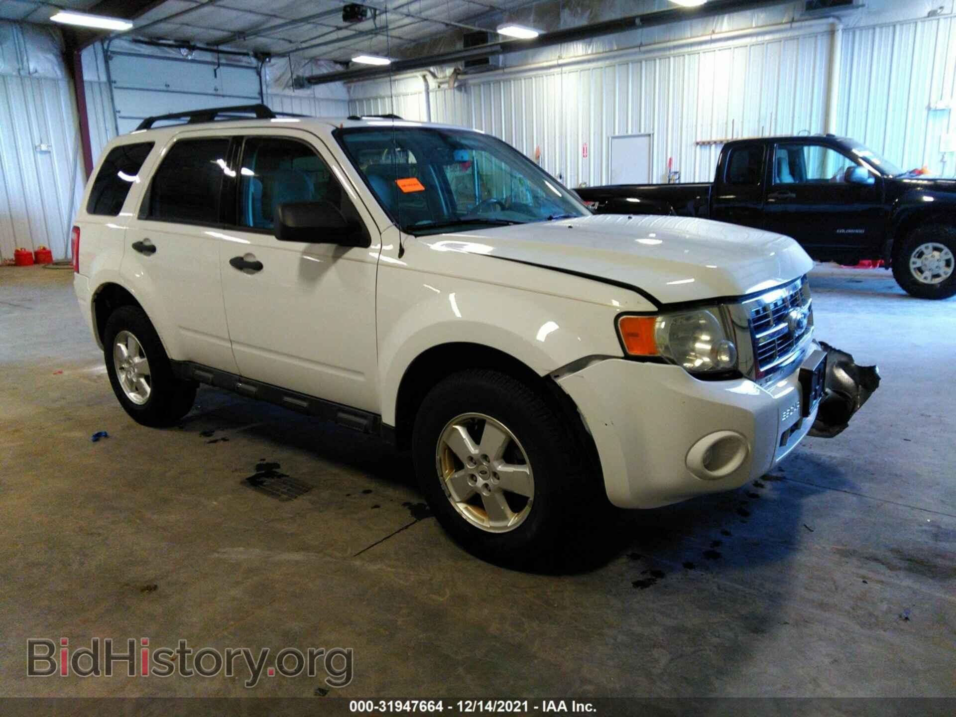 Фотография 1FMCU0D78BKC13063 - FORD ESCAPE 2011