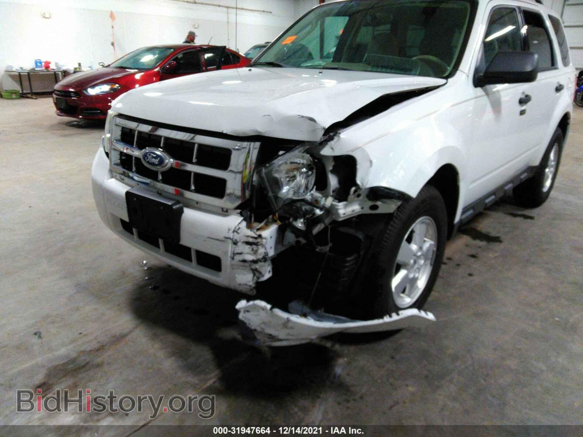 2011 FORD ESCAPE - VIN: 1FMCU0D78BKC13063 - Фото 6