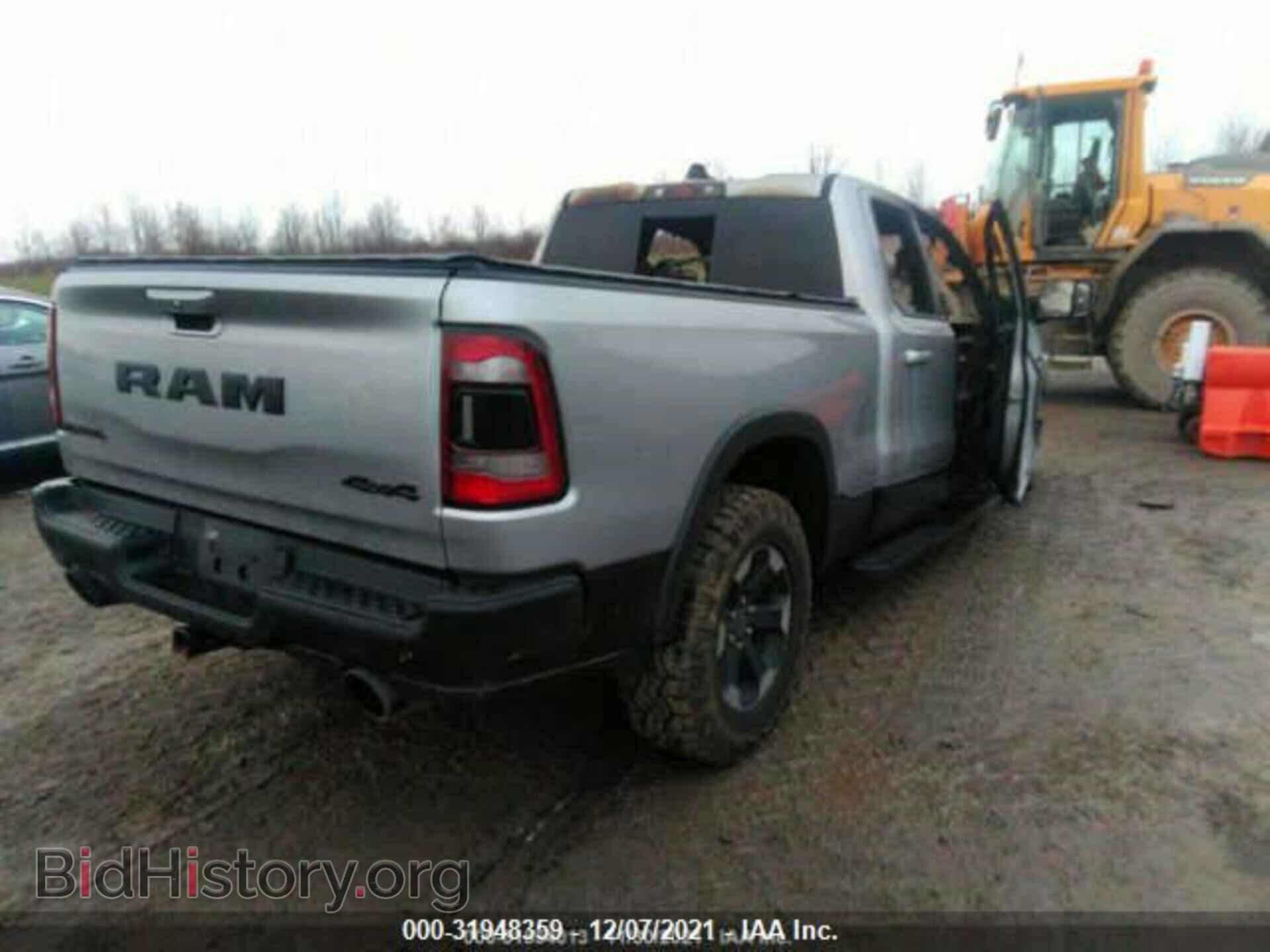 2019 RAM 1500 - VIN: 1C6SRFET8KN721331 - Фото 2