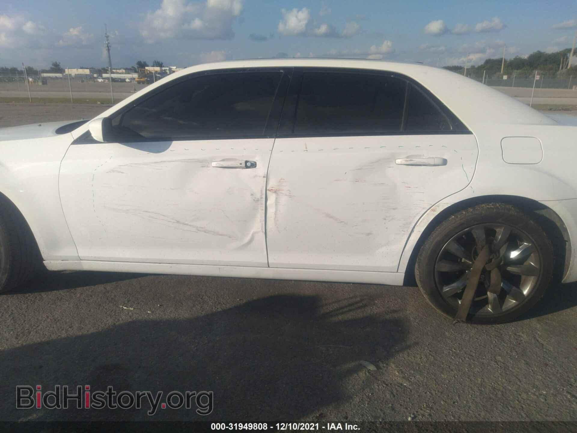 2014 CHRYSLER 300 - VIN: 2C3CCABG7EH355498 - Фото 6