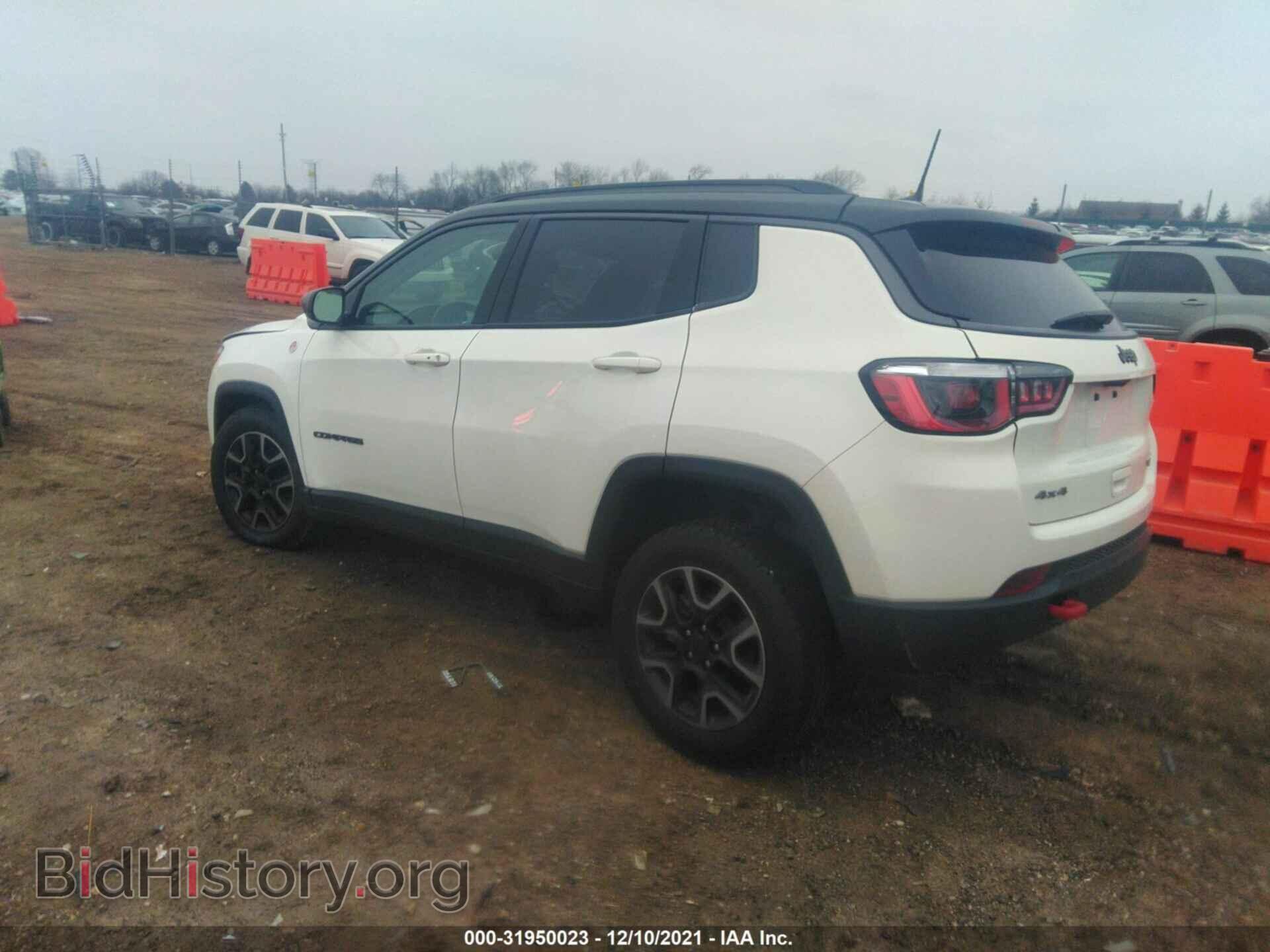 2019 JEEP COMPASS - VIN: 3C4NJDDB3KT752464 - Фото 3