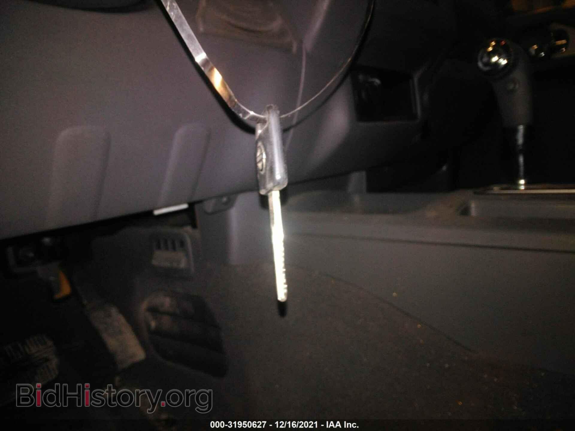2008 NISSAN FRONTIER - VIN: 1N6AD07W48C434898 - Фото 11