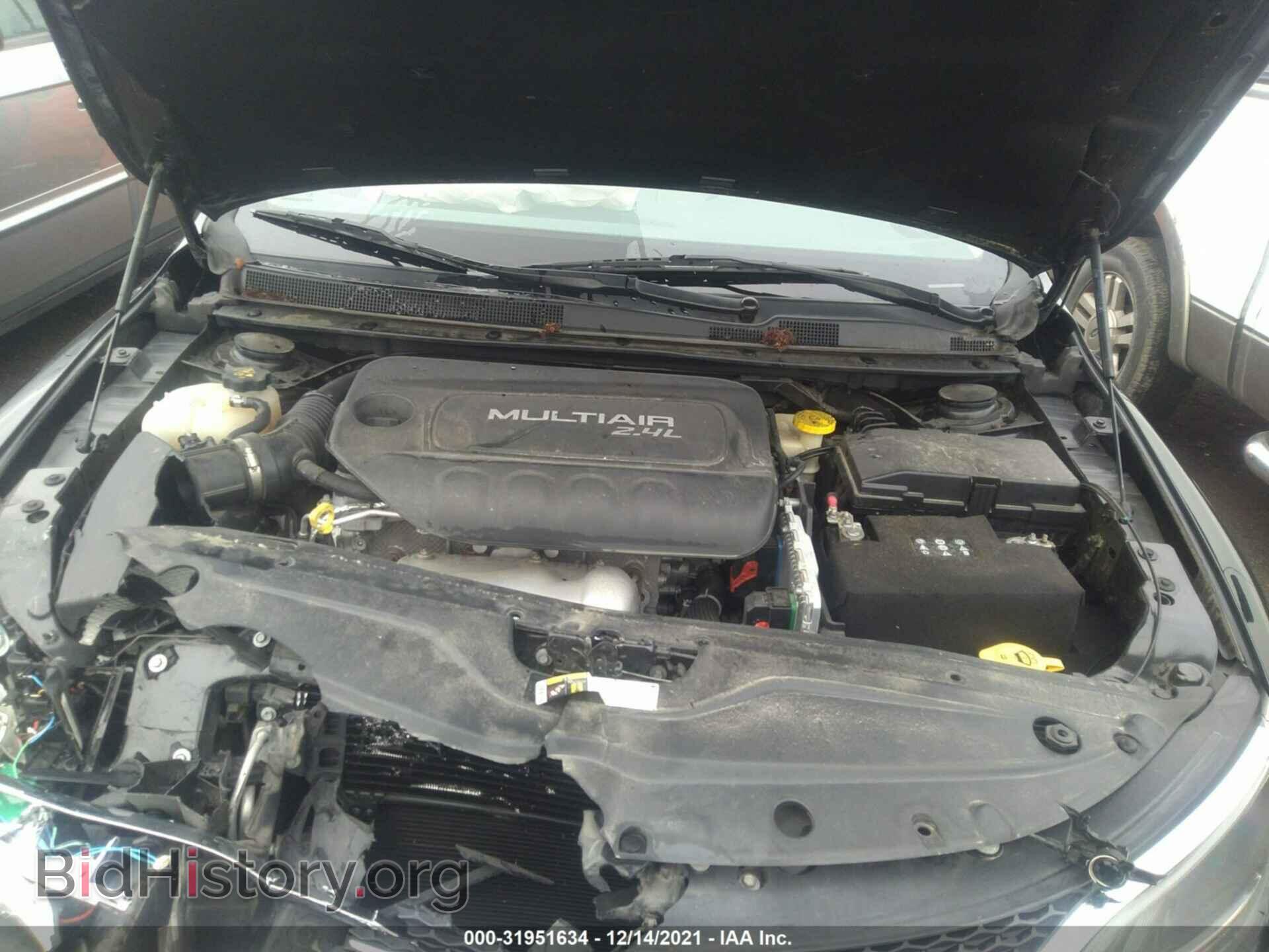 2016 CHRYSLER 200 - VIN: 1C3CCCAB7GN131398 - Фото 10