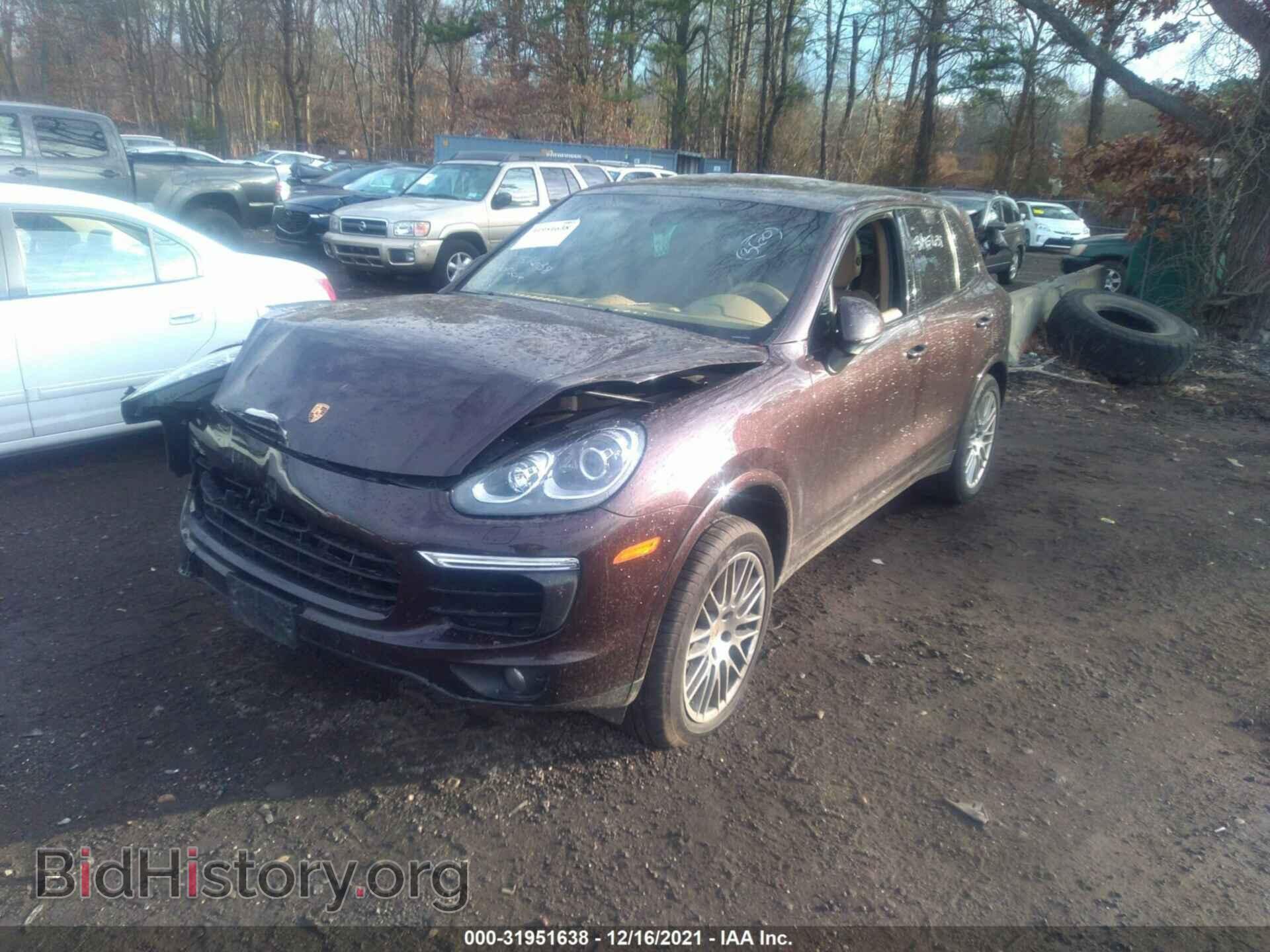 2017 PORSCHE CAYENNE - VIN: WP1AA2A24HKA83279 - Фото 2