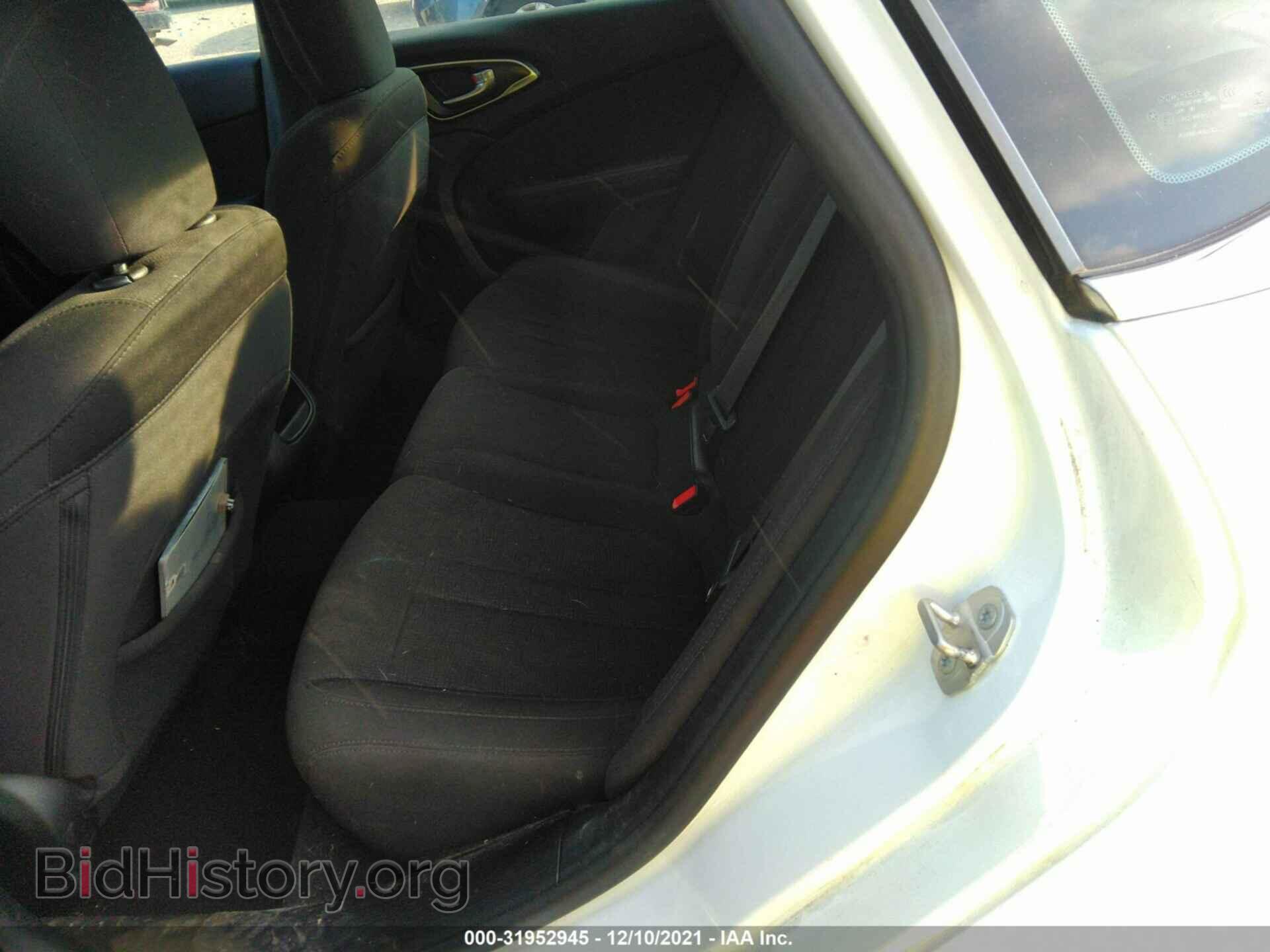 2016 CHRYSLER 200 - VIN: 1C3CCCAB4GN162981 - Фото 8