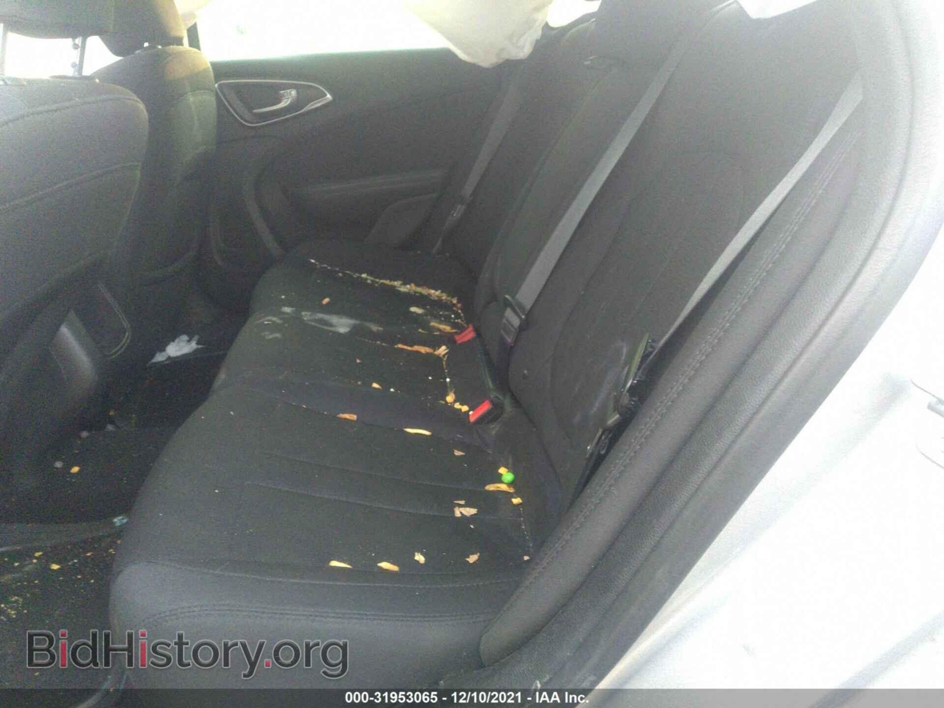 2015 CHRYSLER 200 - VIN: 1C3CCCAB1FN742381 - Photo 8