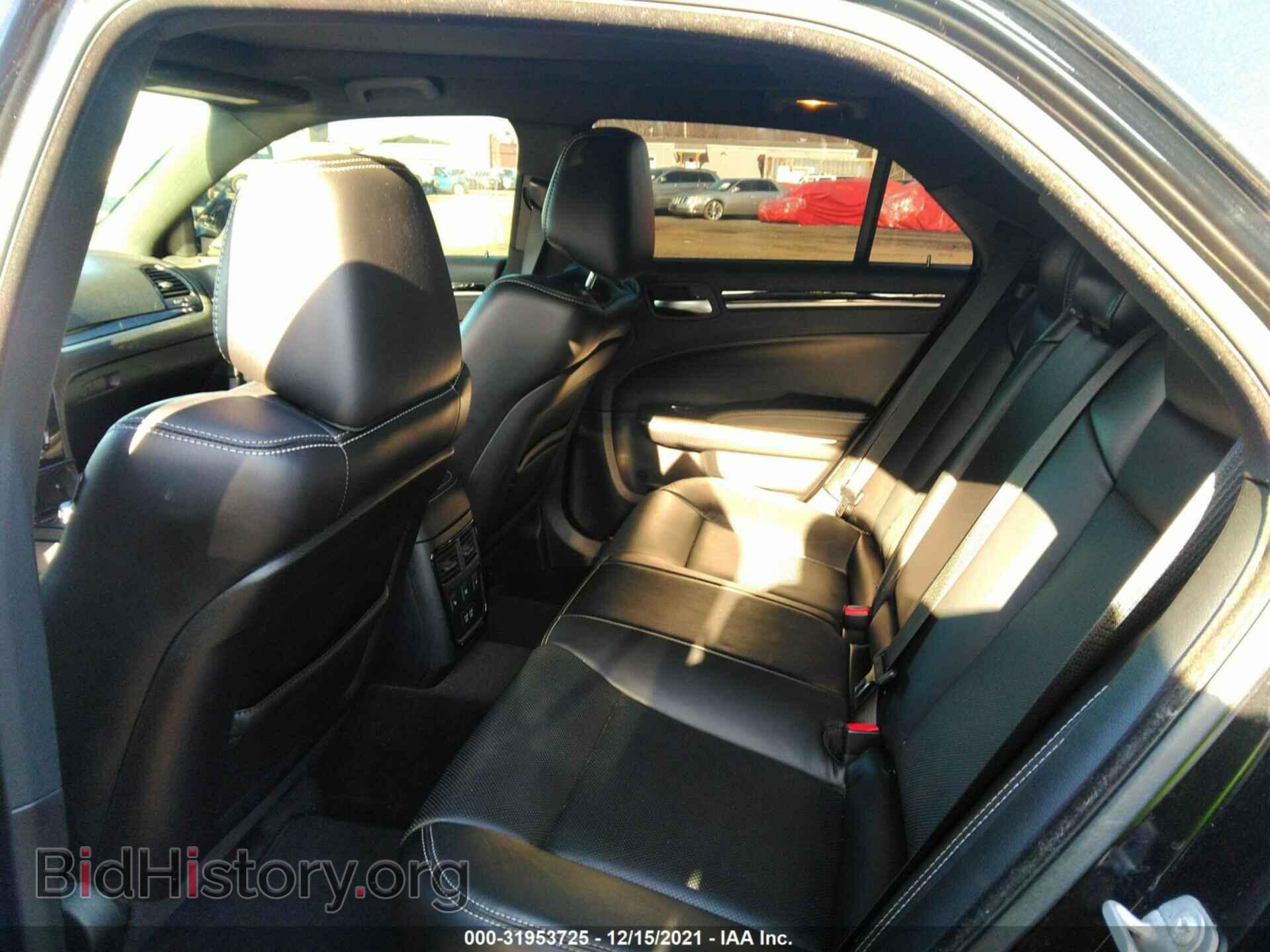 2017 CHRYSLER 300 - VIN: 2C3CCAGG8HH624220 - Фото 8