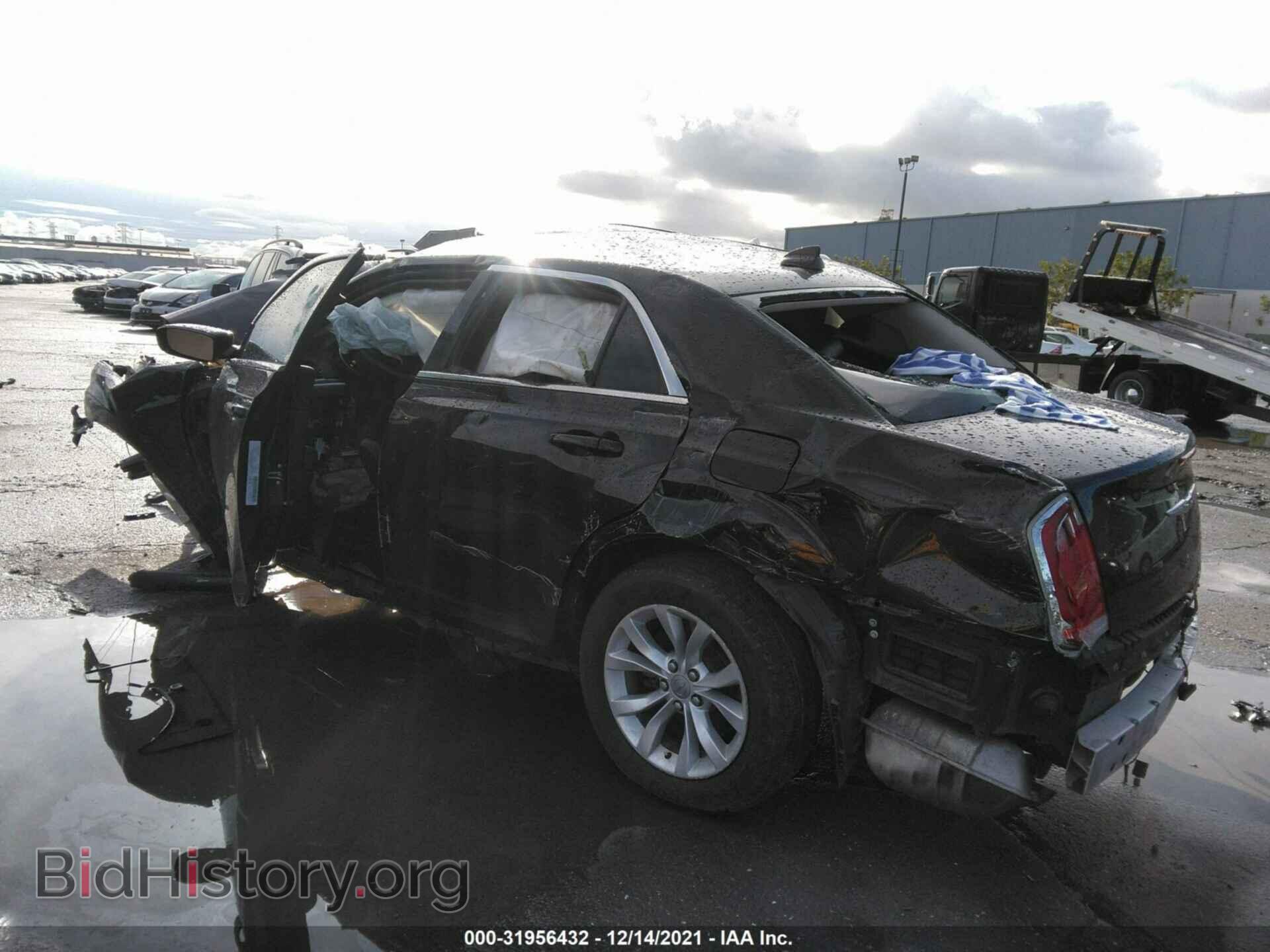 2015 CHRYSLER 300 - VIN: 2C3CCAAG7FH807615 - Фото 3
