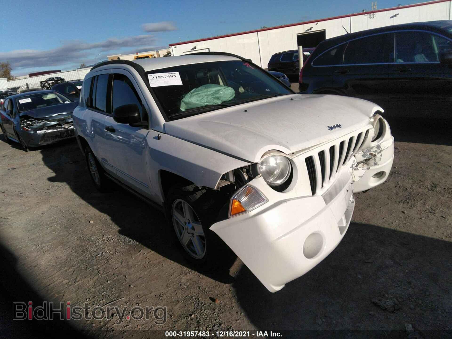 Фотография 1J8FT47W48D691663 - JEEP COMPASS 2008