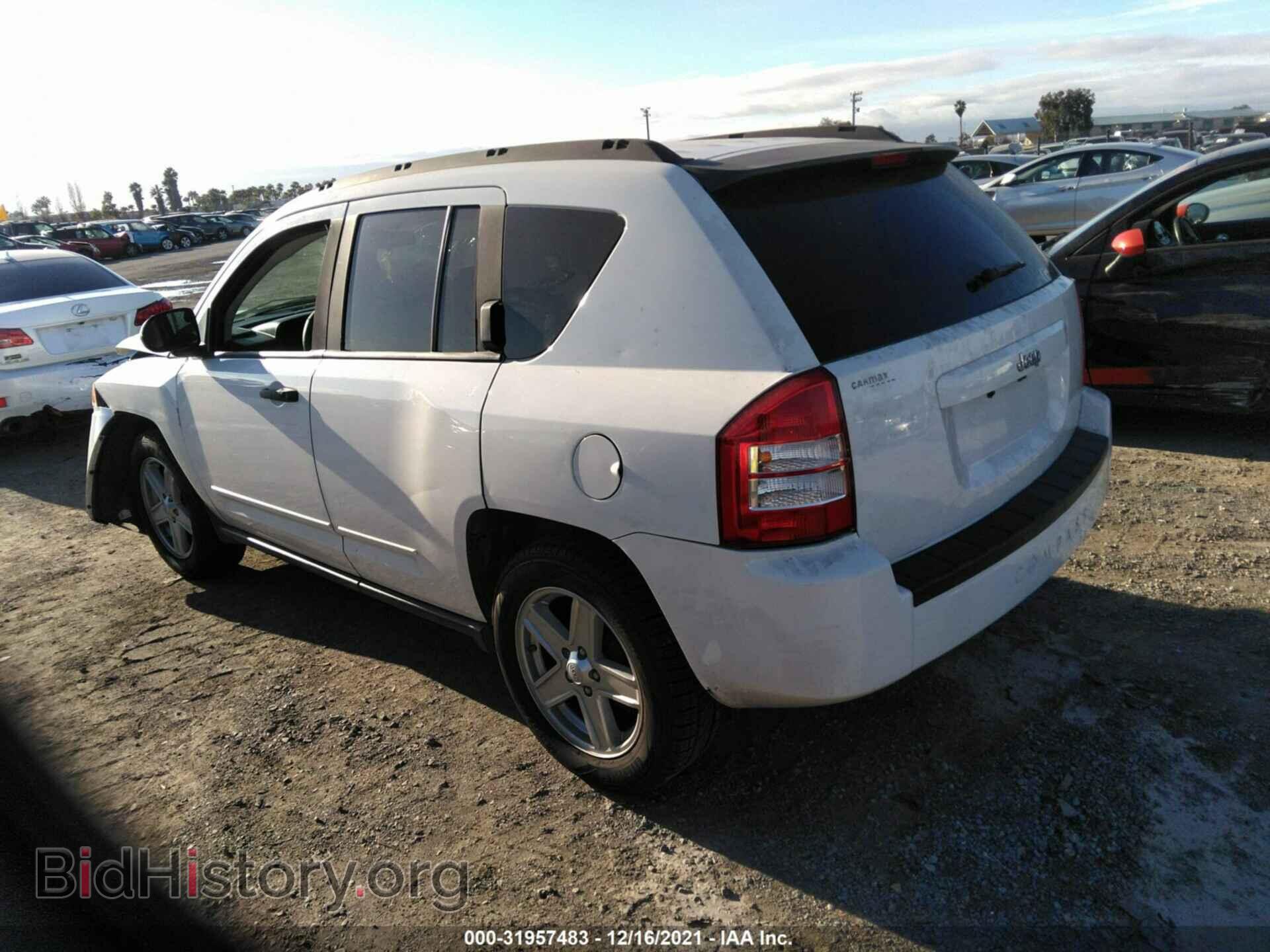 2008 JEEP COMPASS - VIN: 1J8FT47W48D691663 - Фото 3