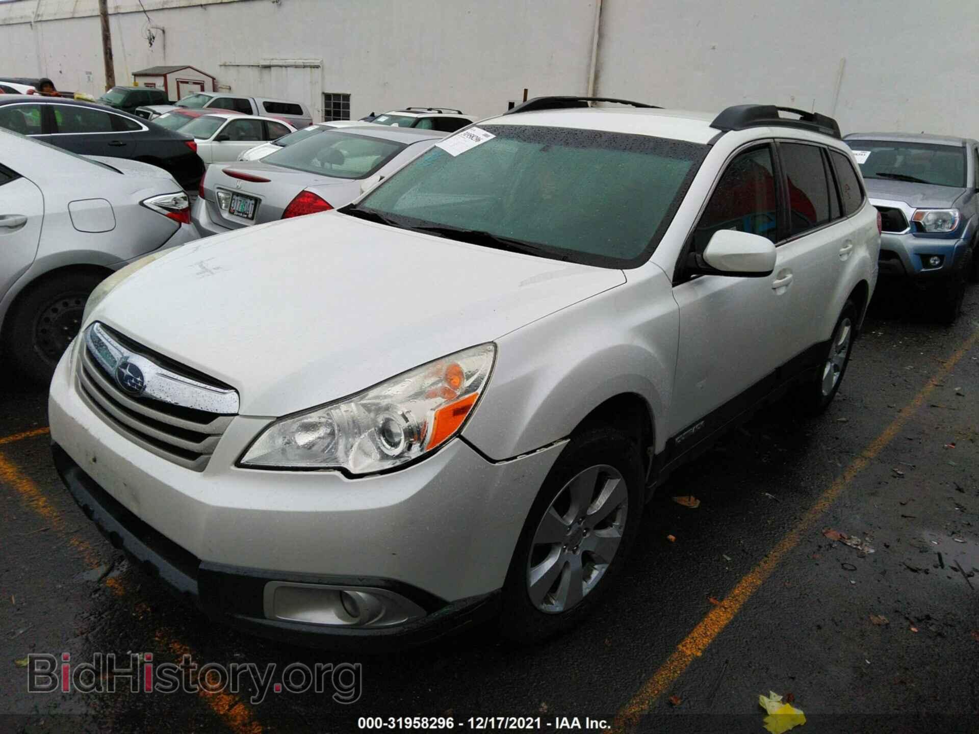 2011 SUBARU OUTBACK - VIN: 4S4BRCCC2B3398296 - Фото 2