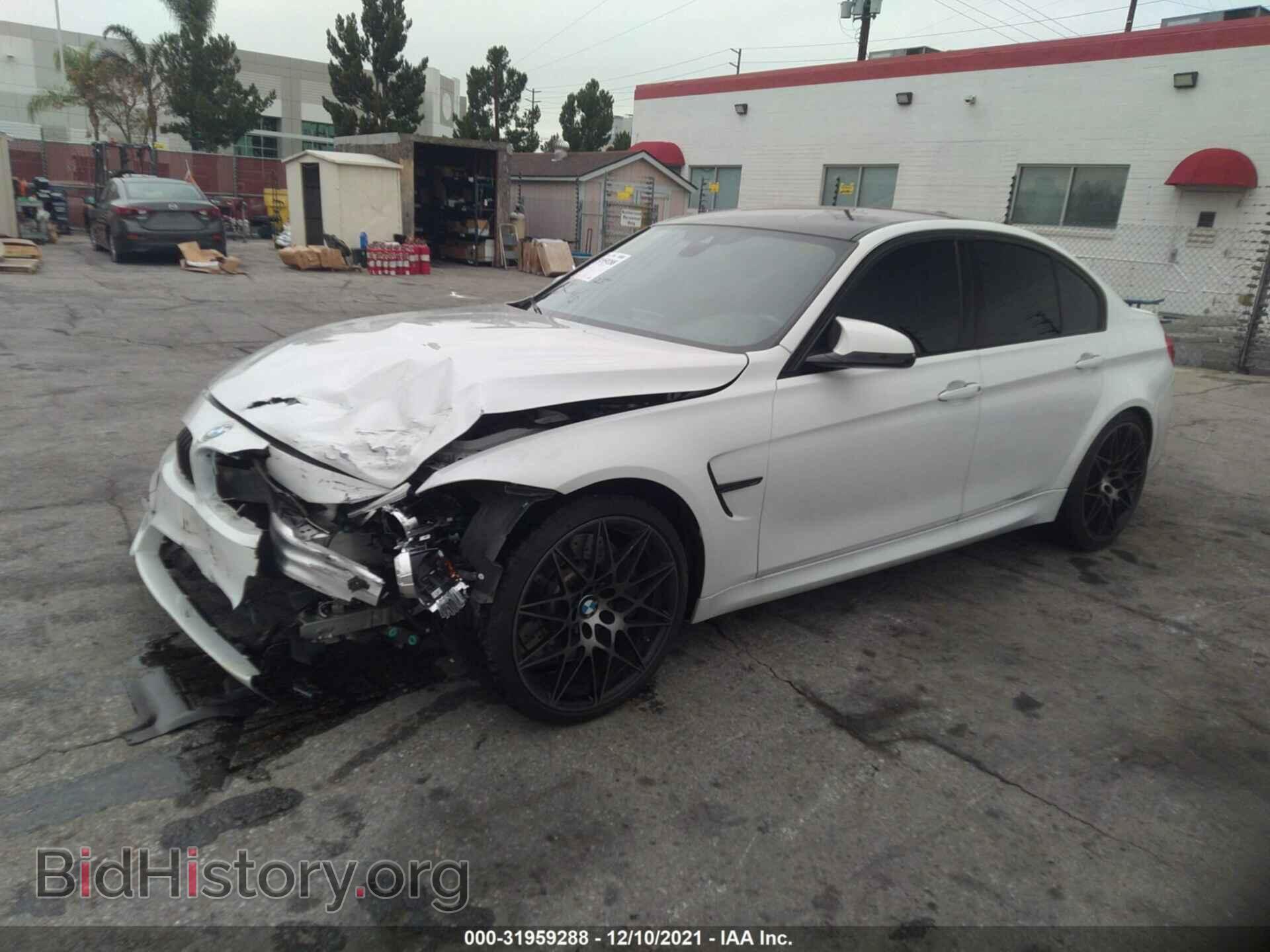 2018 BMW M3 - VIN: WBS8M9C52J5L01000 - Фото 2