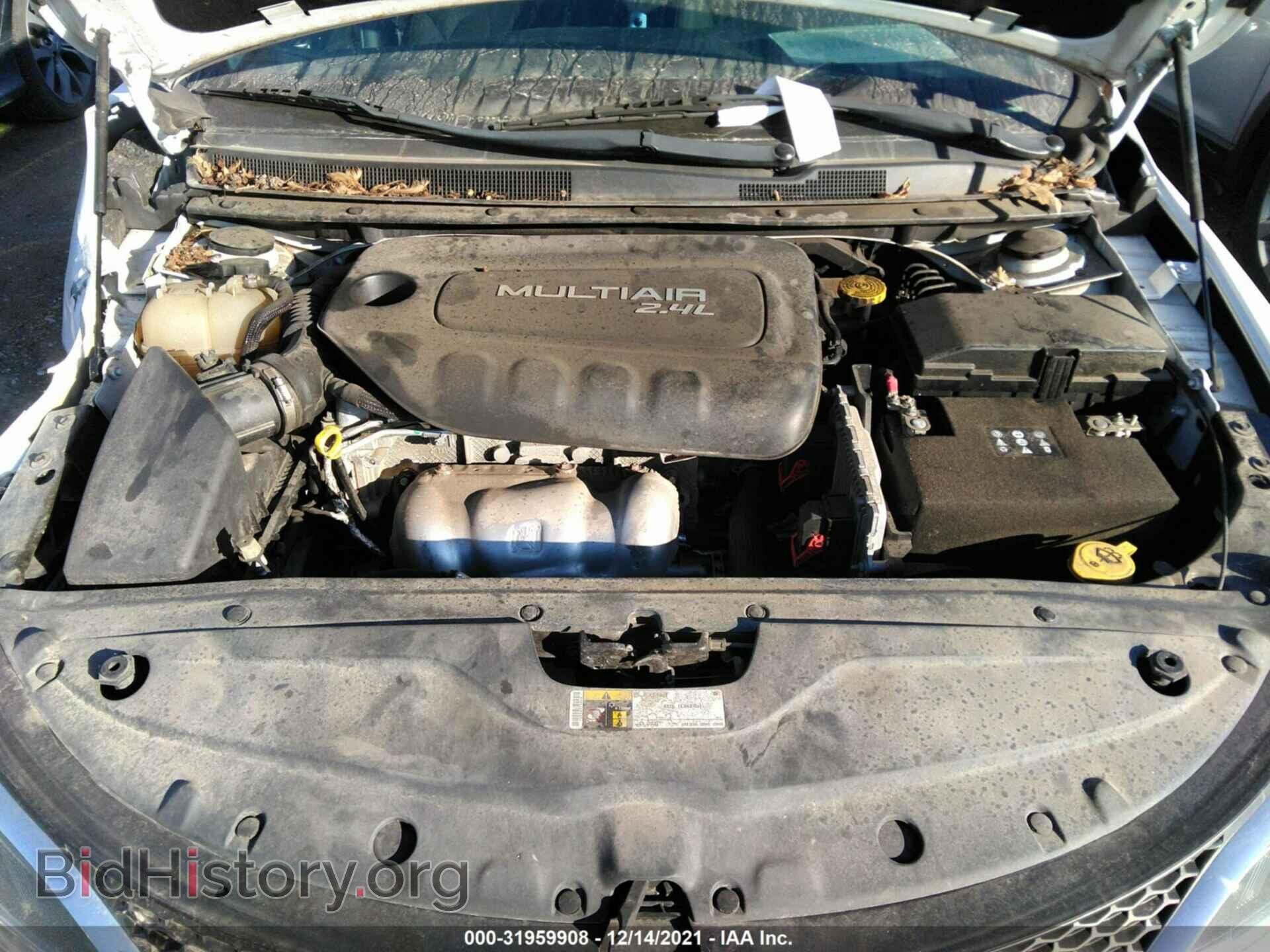2015 CHRYSLER 200 - VIN: 1C3CCCAB4FN681267 - Фото 10