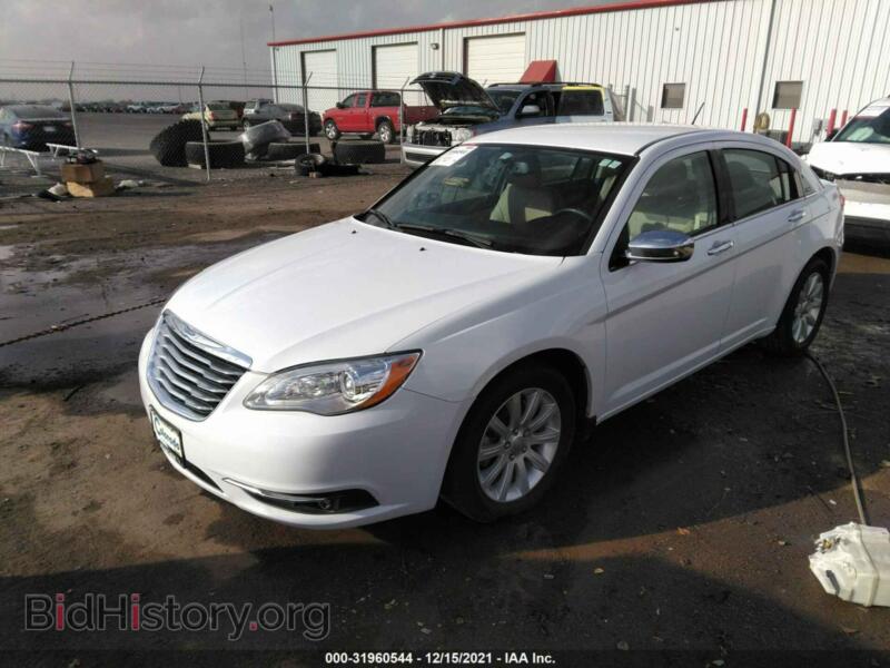 2013 Chrysler 200 (VIN 1C3CCBCG9DN508263) — фото 2 из 11