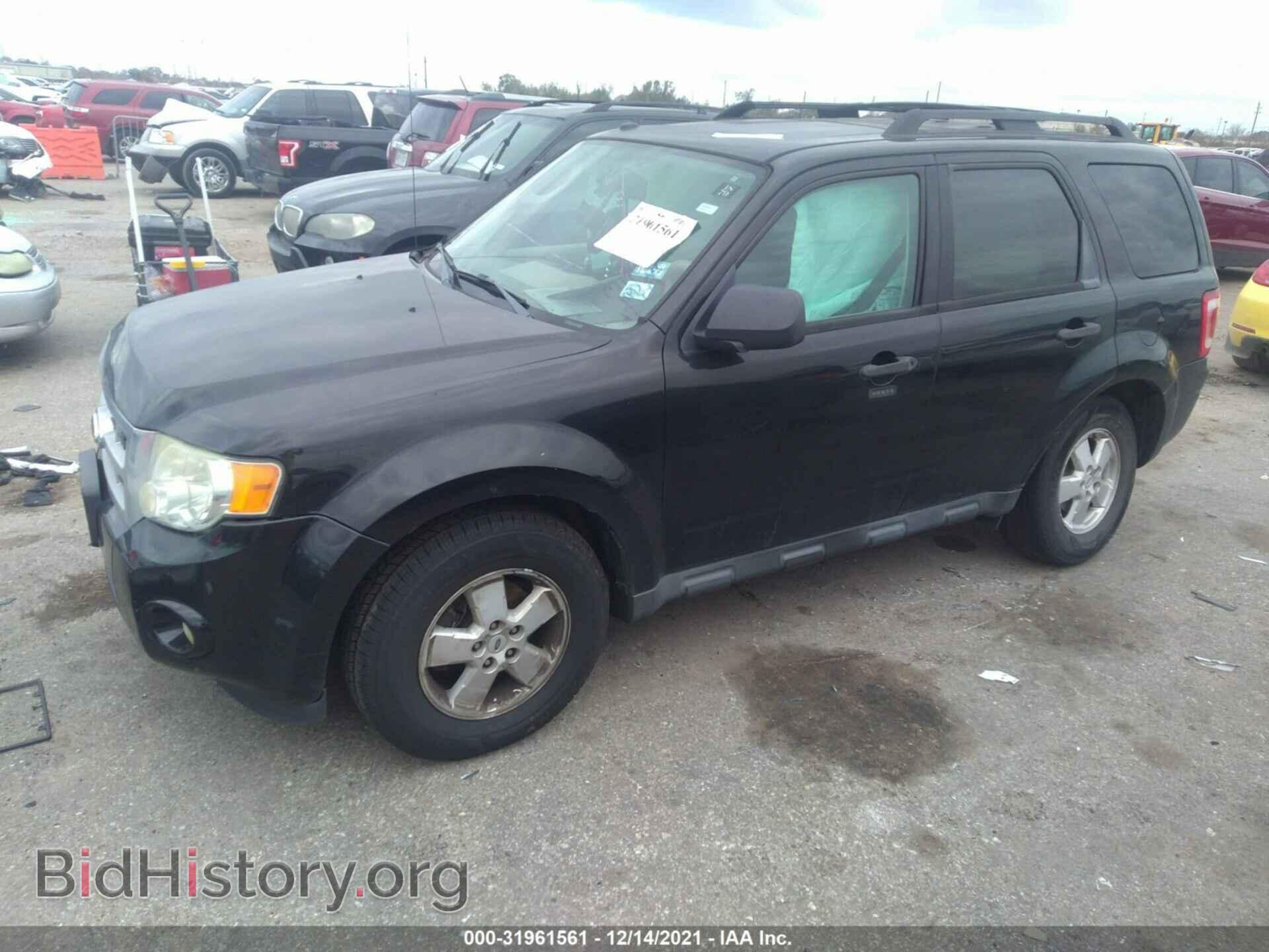 2011 FORD ESCAPE - VIN: 1FMCU9D72BKB36856 - Фото 2
