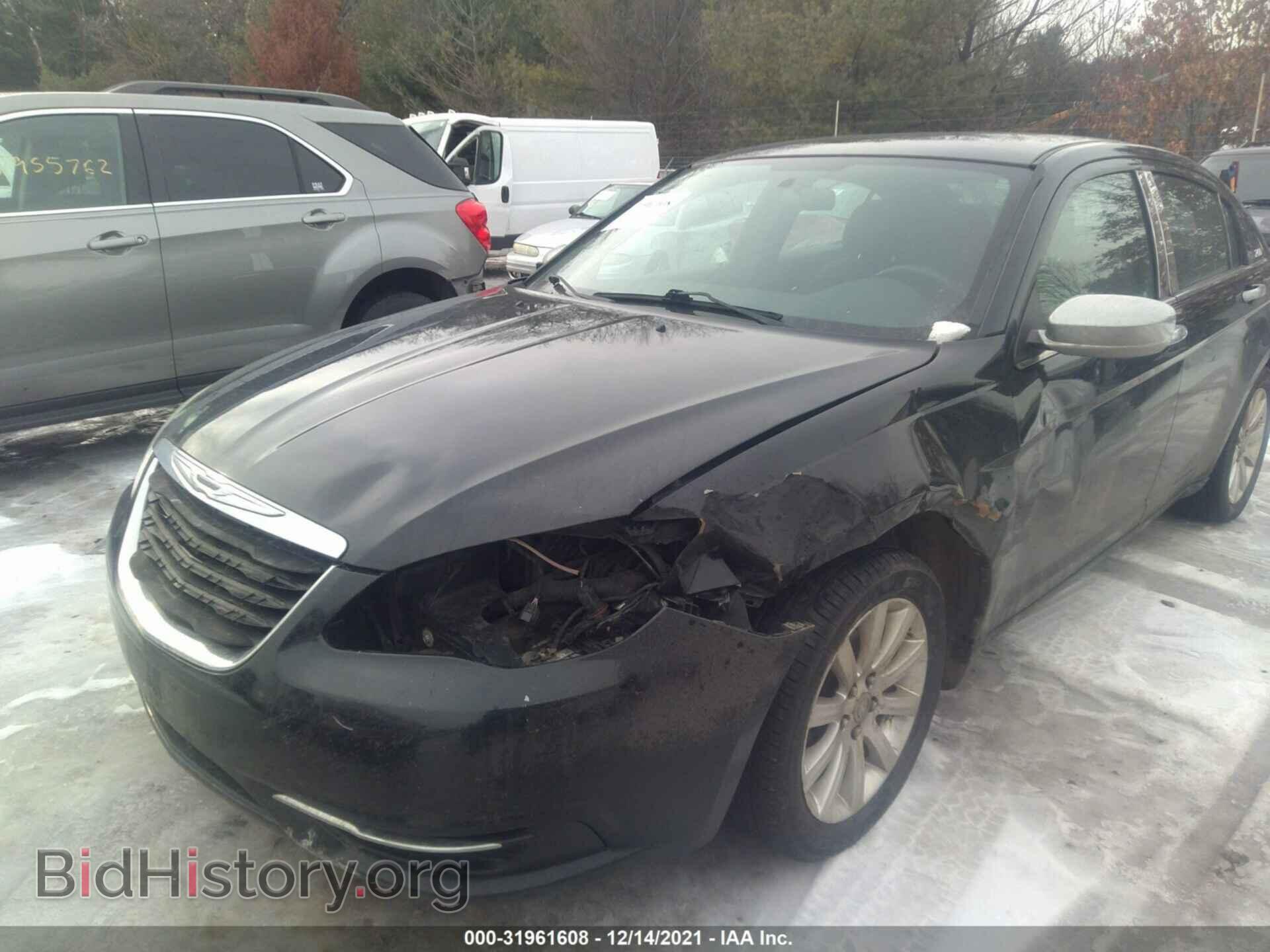 2011 CHRYSLER 200 - VIN: 1C3BC1FB2BN569974 - Фото 6