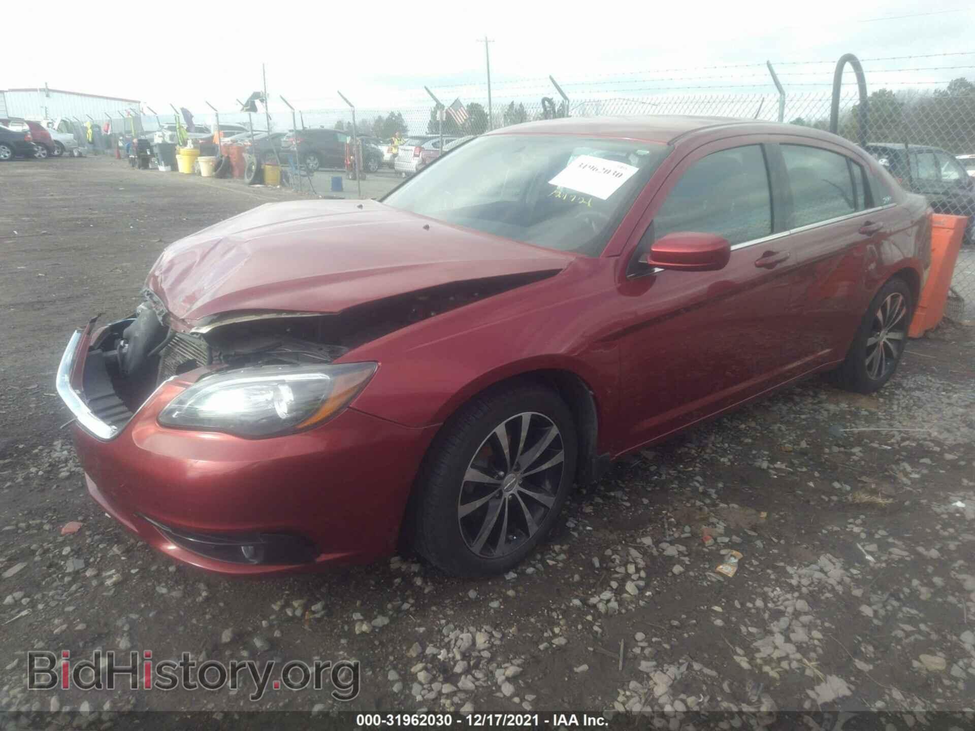 2013 CHRYSLER 200 - VIN: 1C3CCBBG3DN715605 - Photo 2
