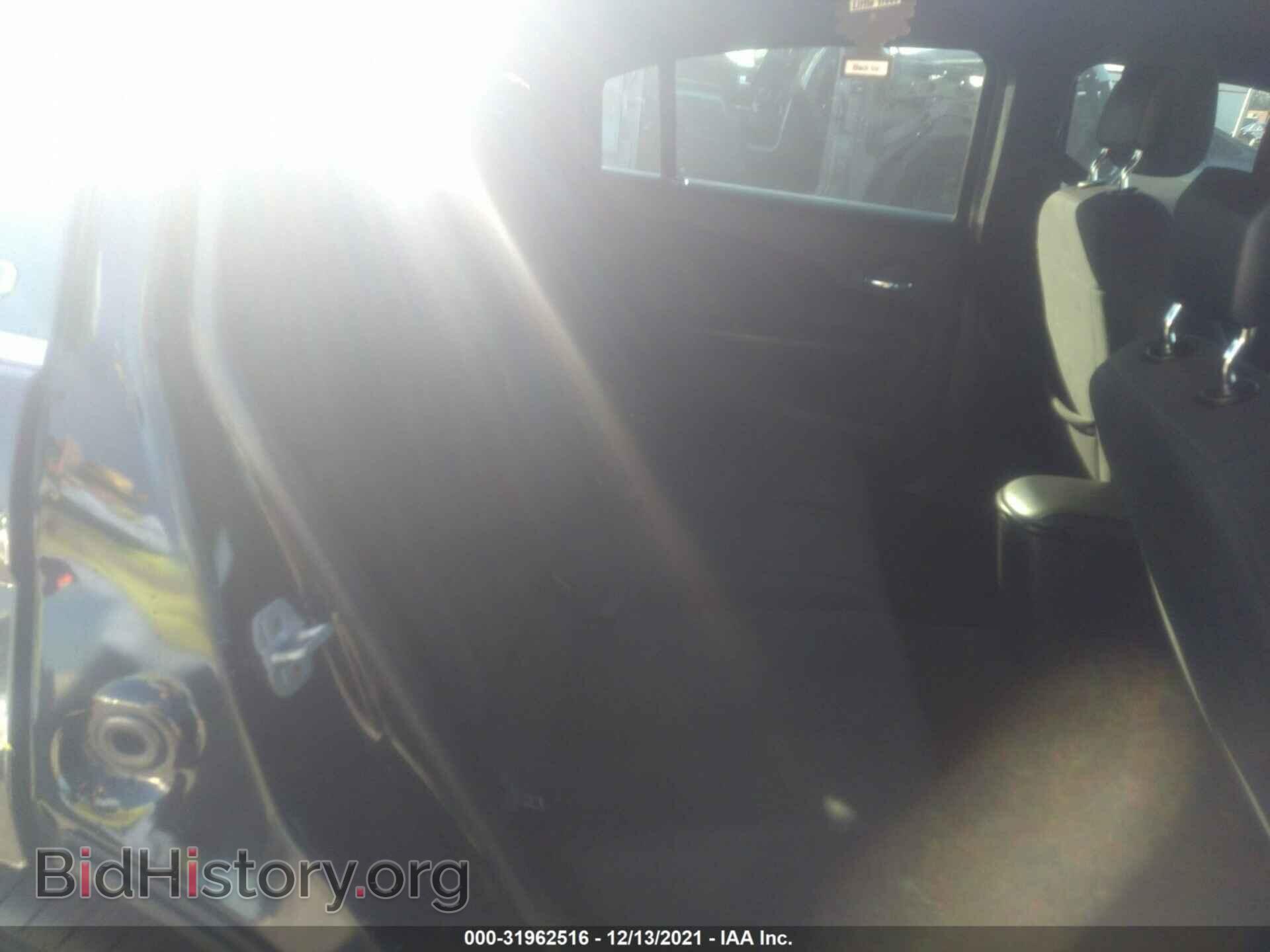 2013 CHRYSLER 200 - VIN: 1C3CCBAB0DN698302 - Фото 8