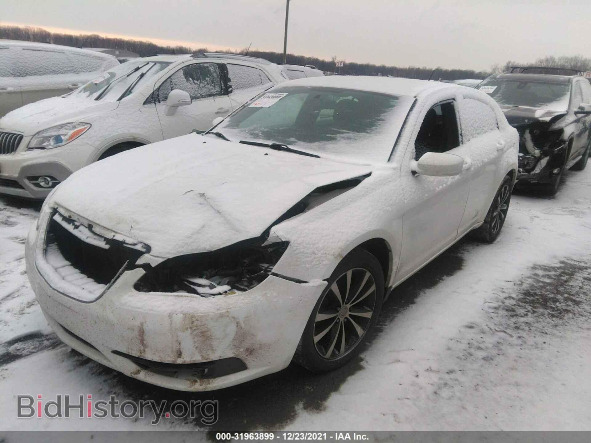 2013 CHRYSLER 200 - VIN: 1C3CCBBG4DN711997 - Фото 2
