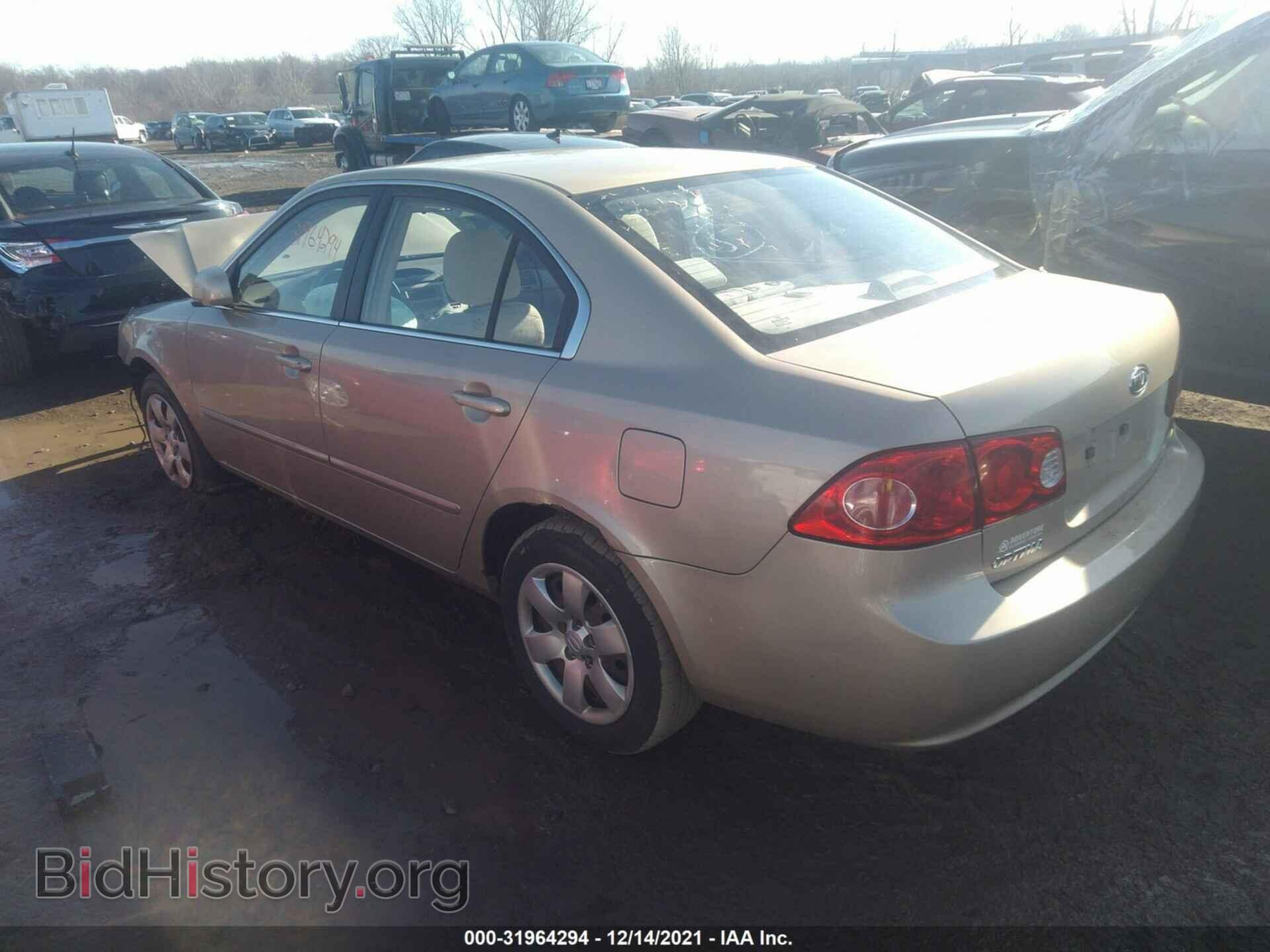 2008 KIA OPTIMA - VIN: KNAGE123785211978 - Фото 3