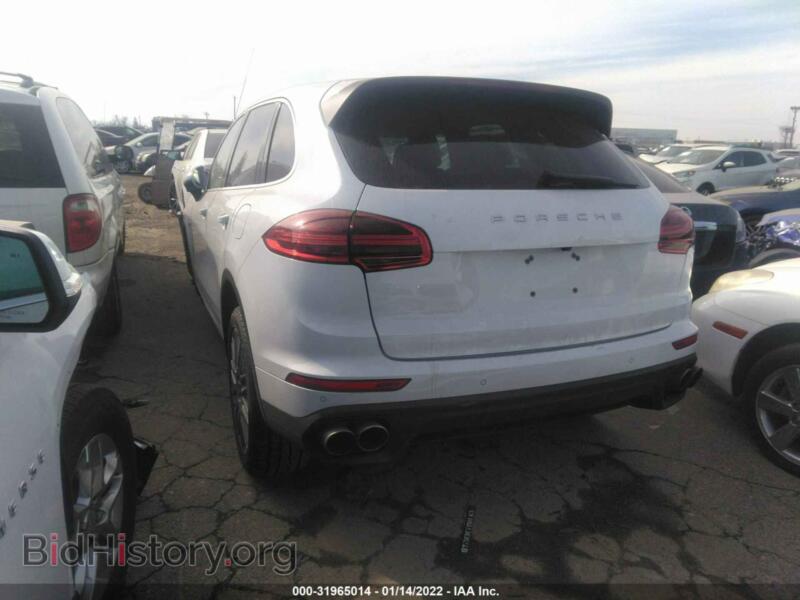 2016 Porsche CAYENNE (VIN WP1AE2A20GLA58120) — photo 3 of 12