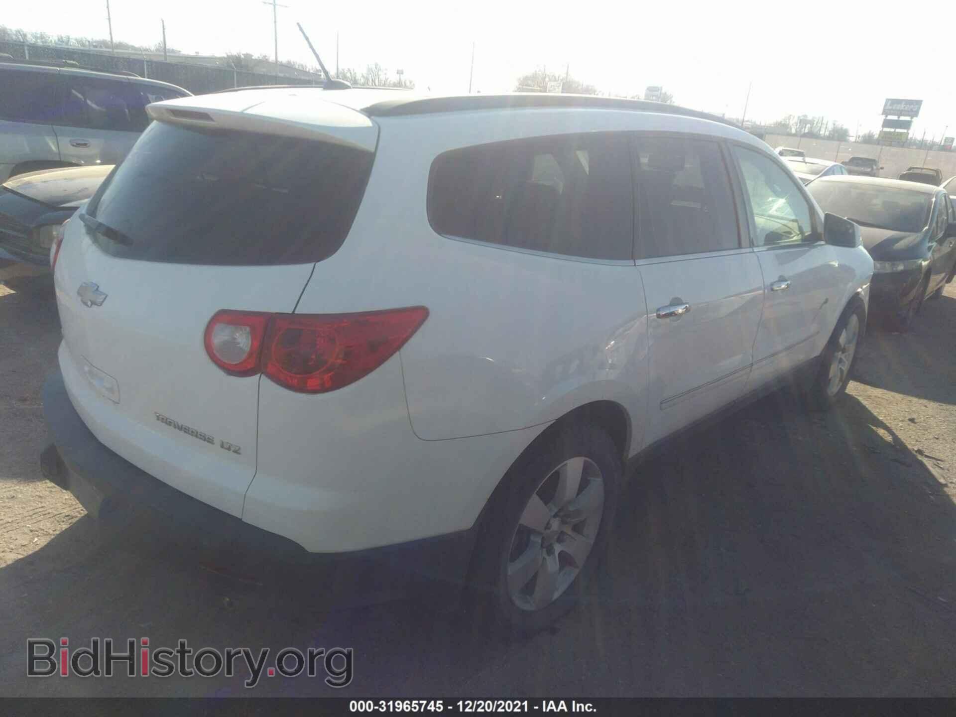 2012 CHEVROLET TRAVERSE - VIN: 1GNKVLED9CJ109621 - Фото 4