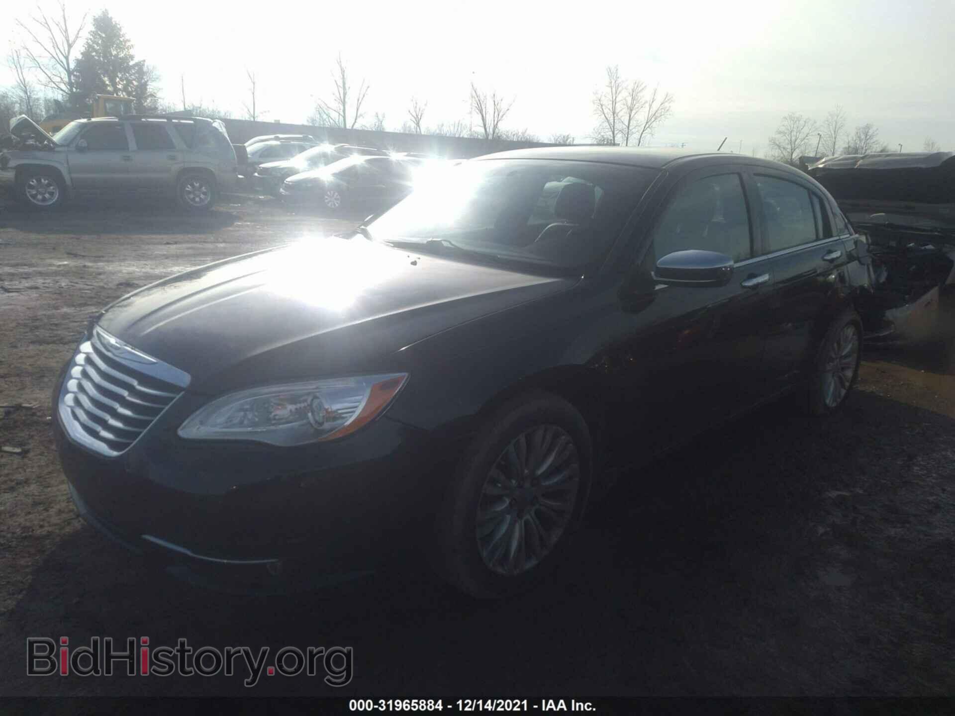 2012 CHRYSLER 200 - VIN: 1C3CCBCB7CN257391 - Фото 2