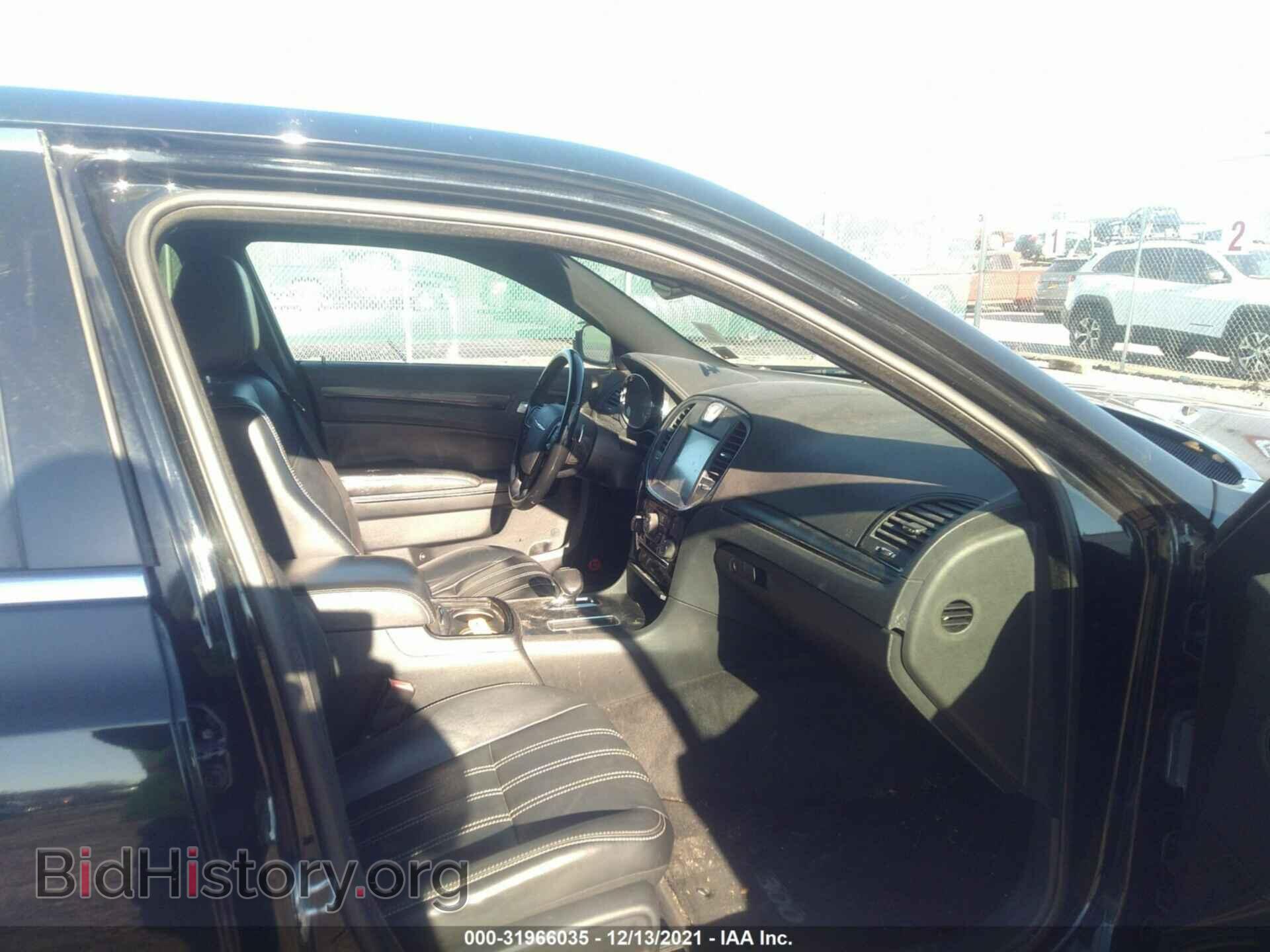 2012 CHRYSLER 300 - VIN: 2C3CCABG2CH257024 - Фото 5