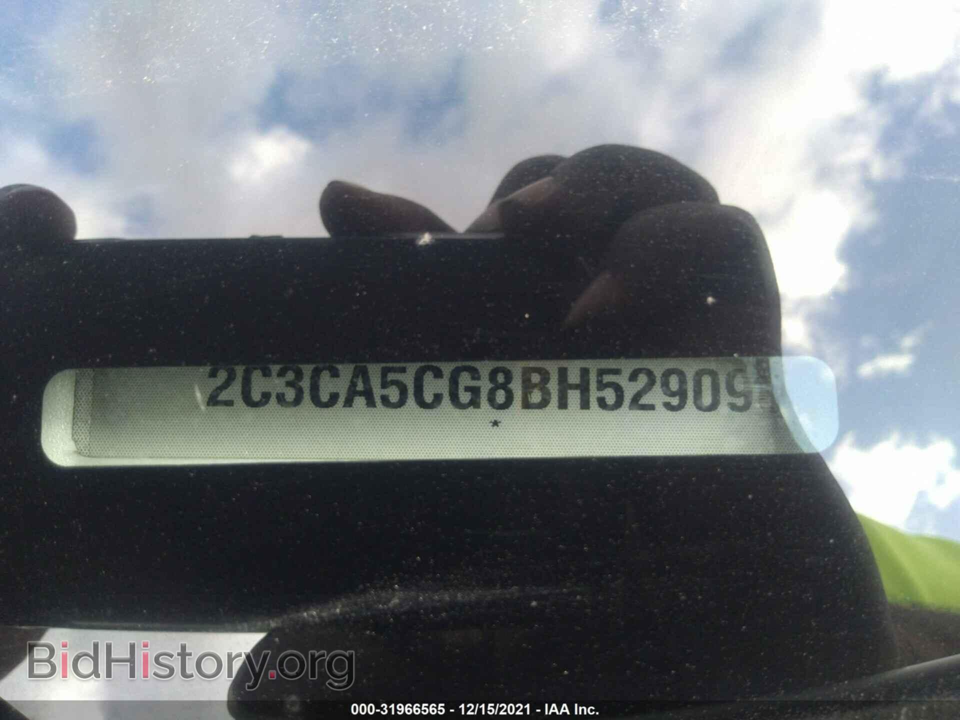 2011 CHRYSLER 300 - VIN: 2C3CA5CG8BH529098 - Фото 9