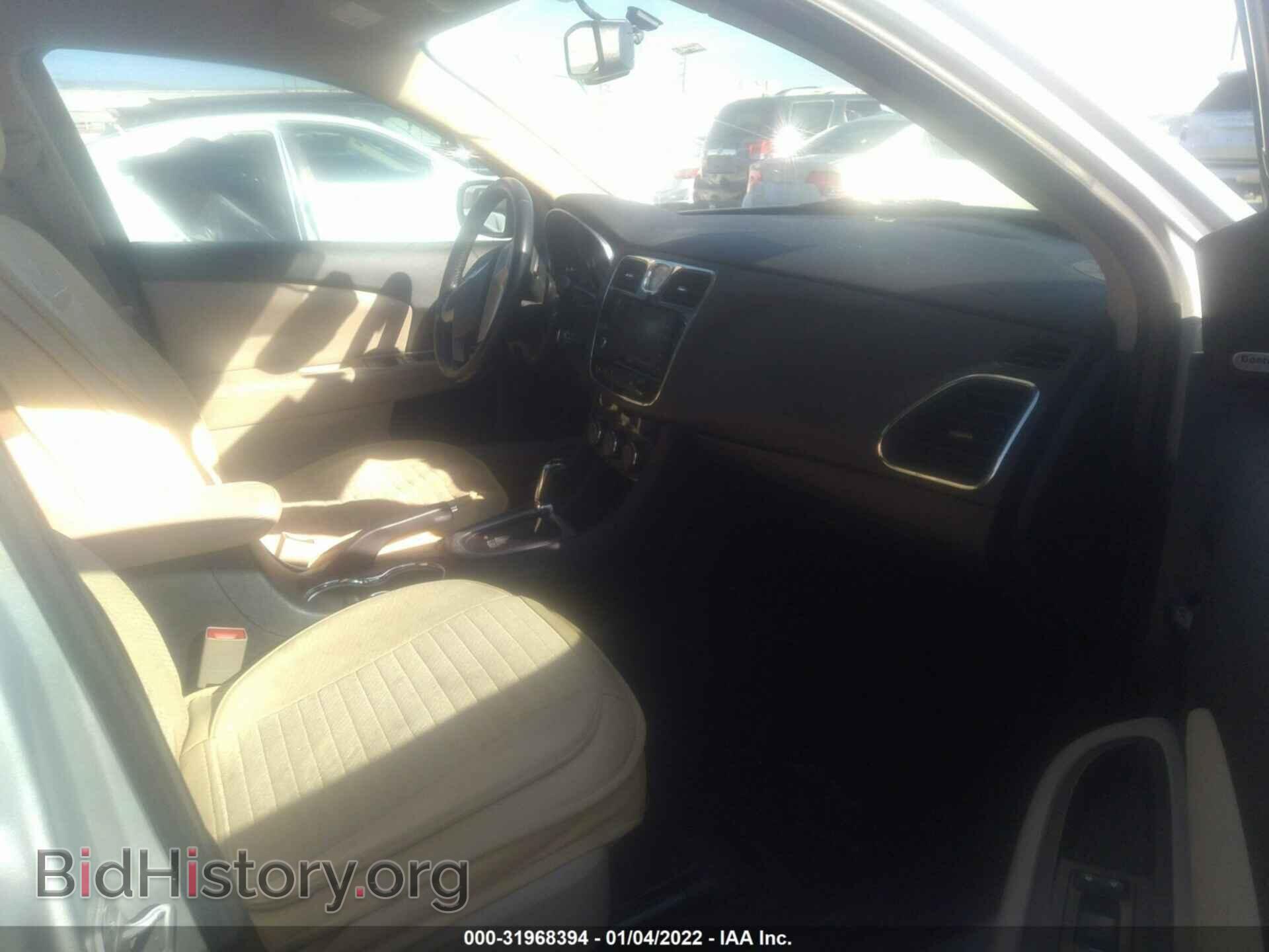 2012 CHRYSLER 200 - VIN: 1C3CCBCB6CN101701 - Фото 5