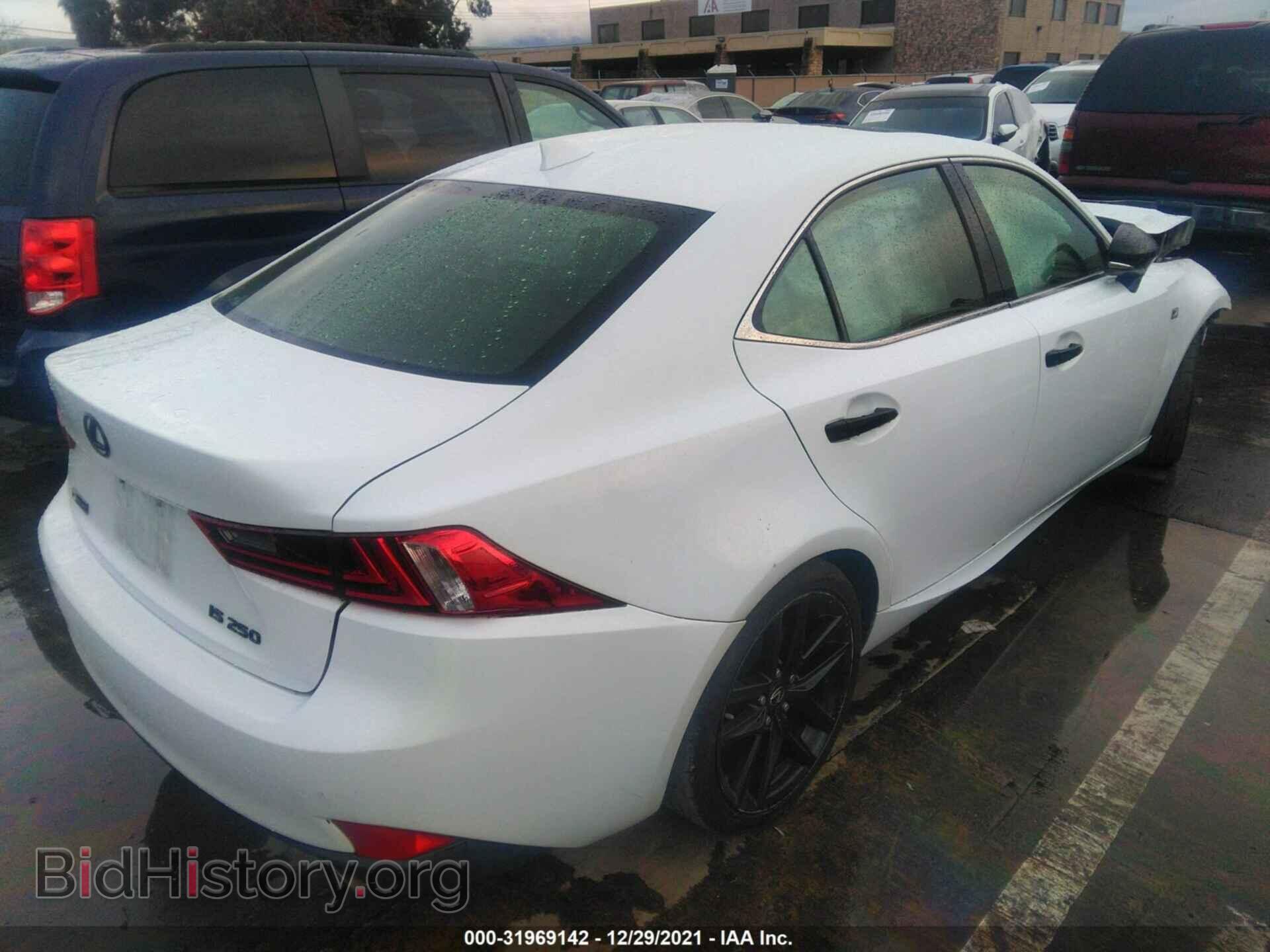 2015 LEXUS IS 250 - VIN: JTHBF1D21F5068942 - Photo 4