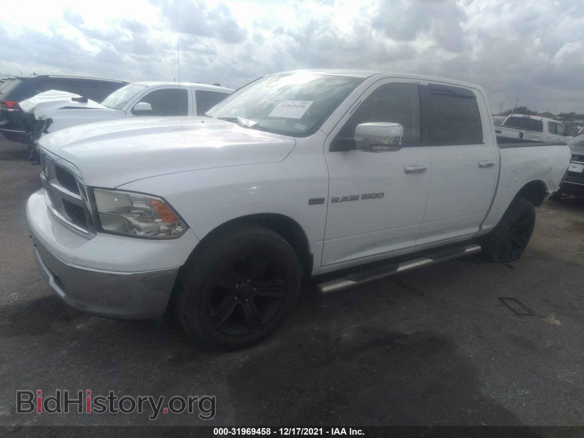 2011 RAM 1500 - VIN: 1D7RB1CT5BS629005 - Фото 2