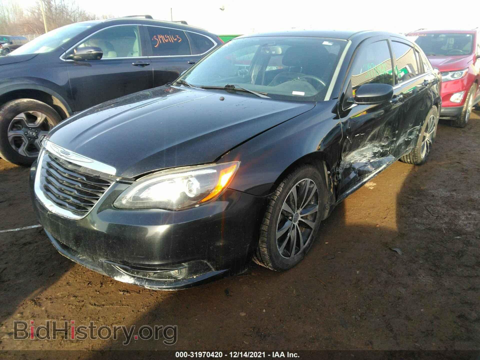 2013 CHRYSLER 200 - VIN: 1C3CCBCG2DN507455 - Фото 2