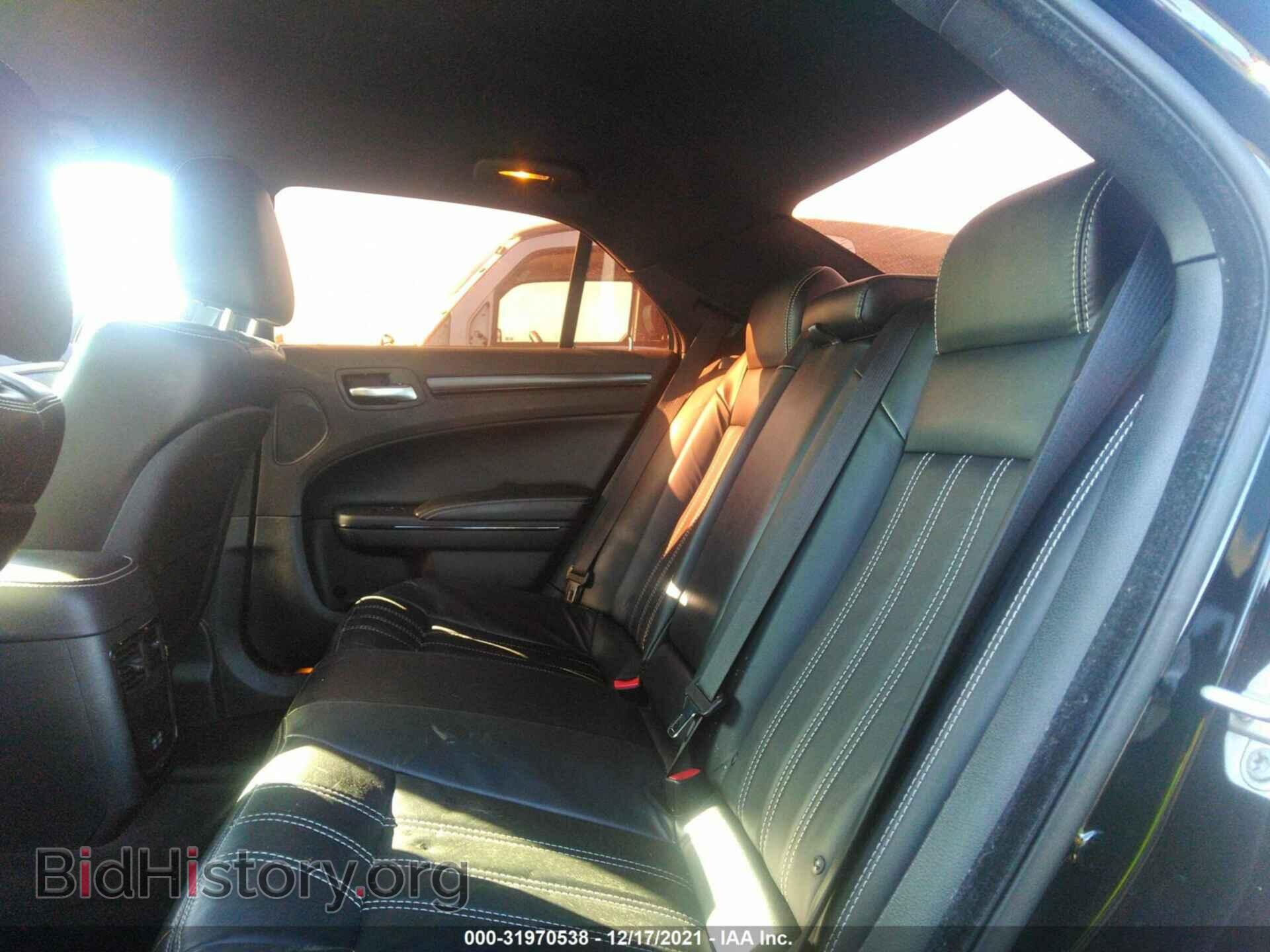 2016 CHRYSLER 300 - VIN: 2C3CCABG2GH329071 - Фото 8