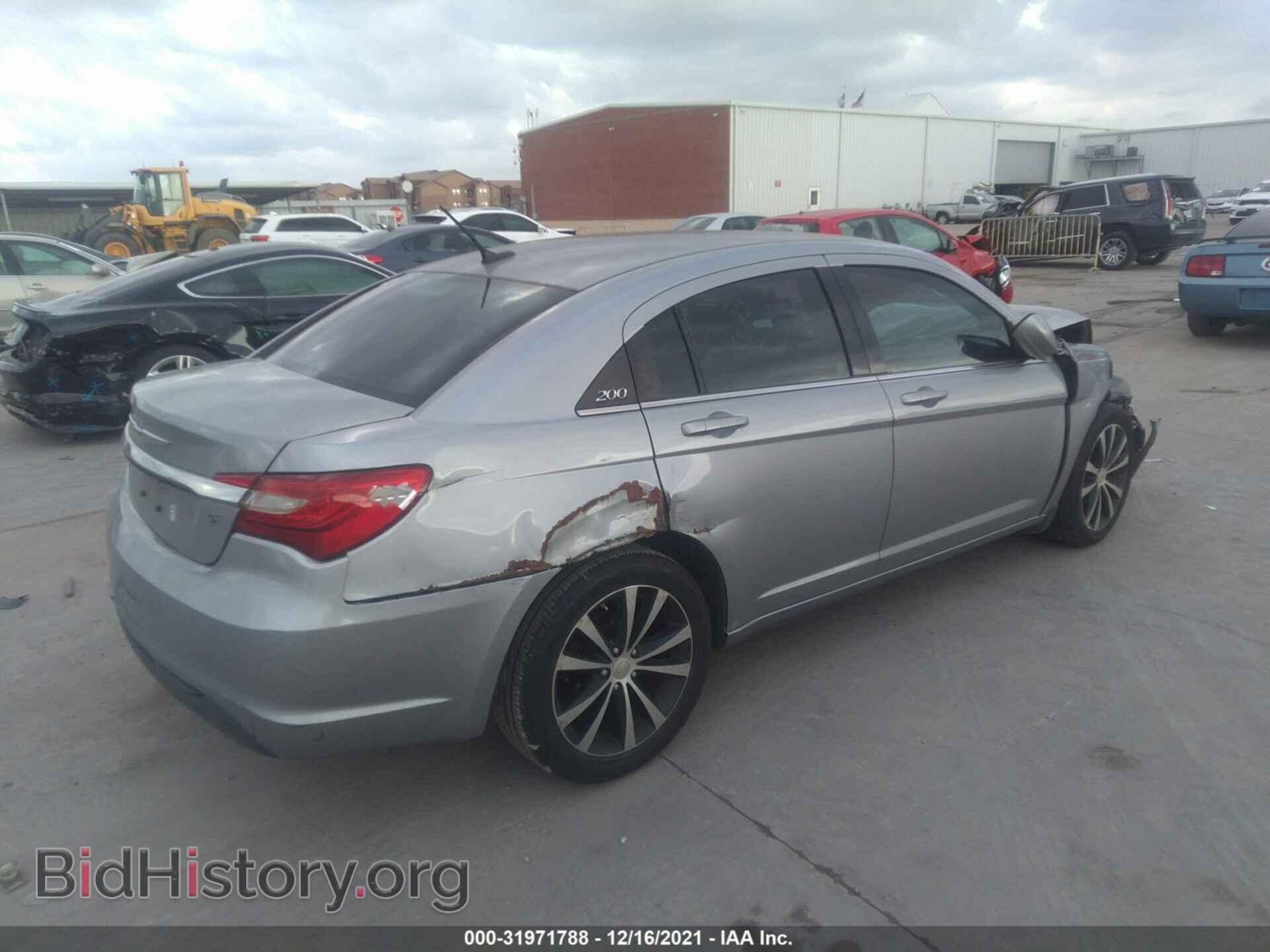 2013 CHRYSLER 200 - VIN: 1C3CCBCG4DN522006 - Фото 4