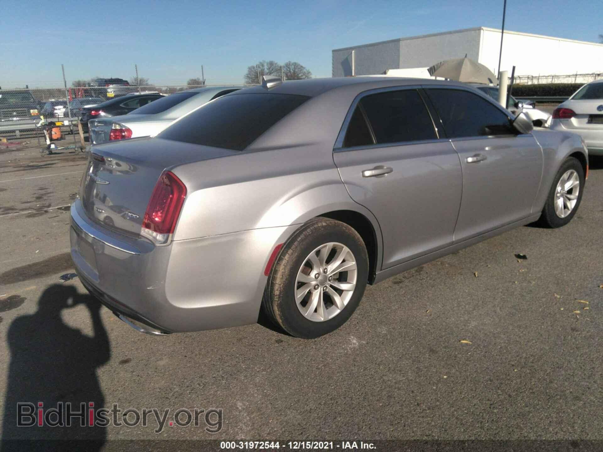 2015 CHRYSLER 300 - VIN: 2C3CCAAG8FH894134 - Фото 4