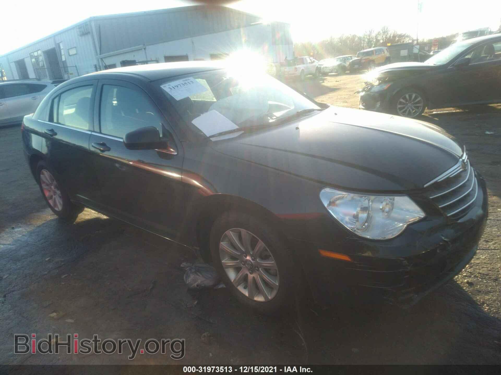 Photo 1C3CC5FB2AN111328 - CHRYSLER SEBRING 2010